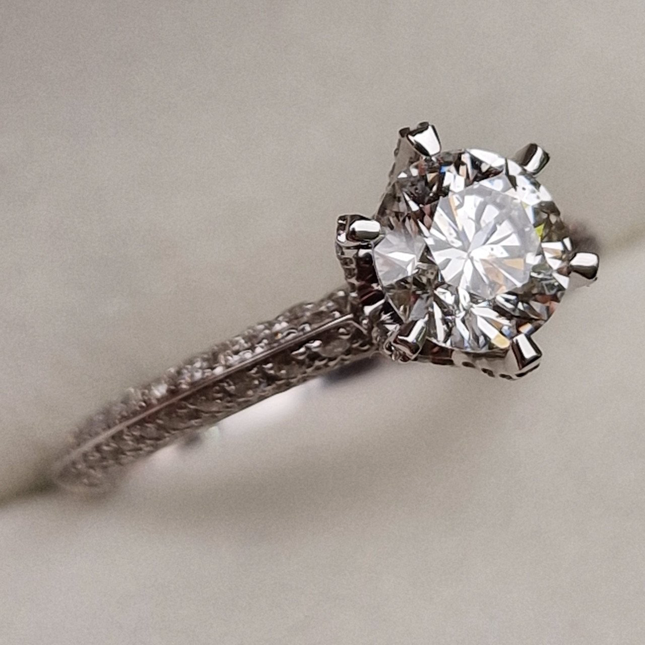 Кольцо Deimantas 98883475 17р 3,37гр 2,09ct. купить,NaN