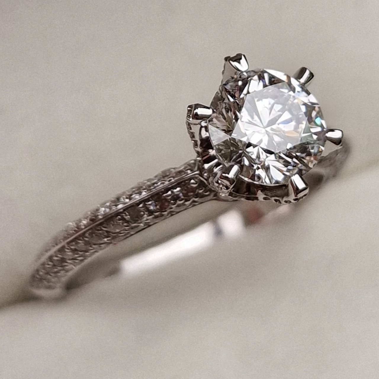 Кольцо Deimantas 98883475 17р 3,37гр 2,09ct. купить,NaN