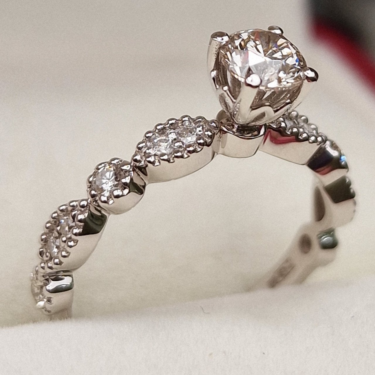 Кольцо Deimantas 98883487 16,5р 2,54гр 0,84ct. купить,NaN