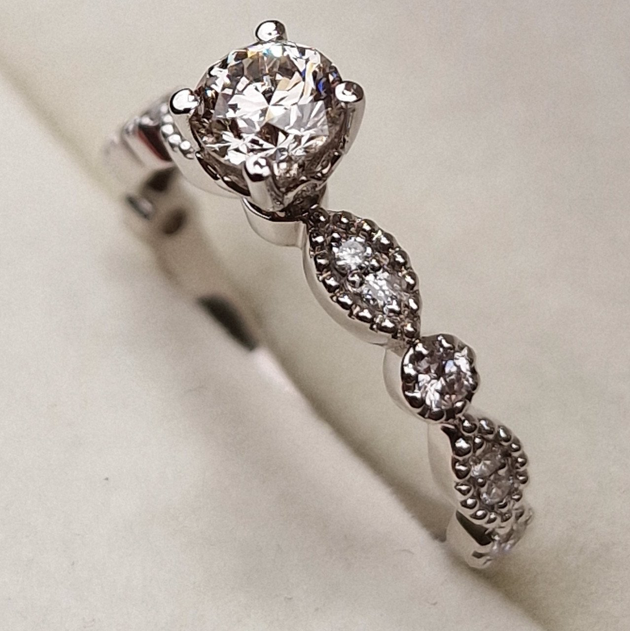 Кольцо Deimantas 98883580 16,5р 2,34гр 0,67ct. купить,NaN