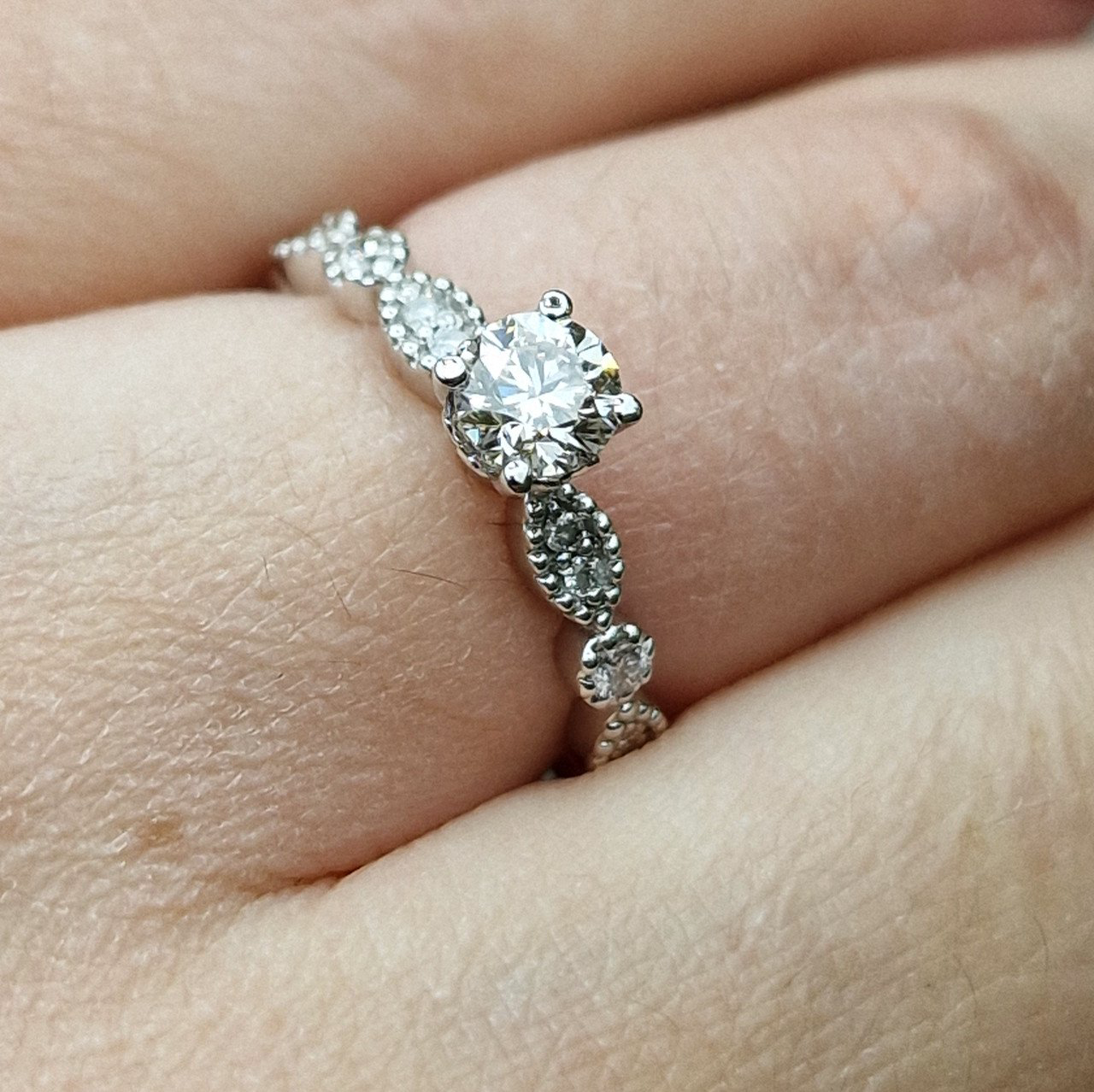 Кольцо Deimantas 98883487 16,5р 2,54гр 0,84ct. купить,NaN