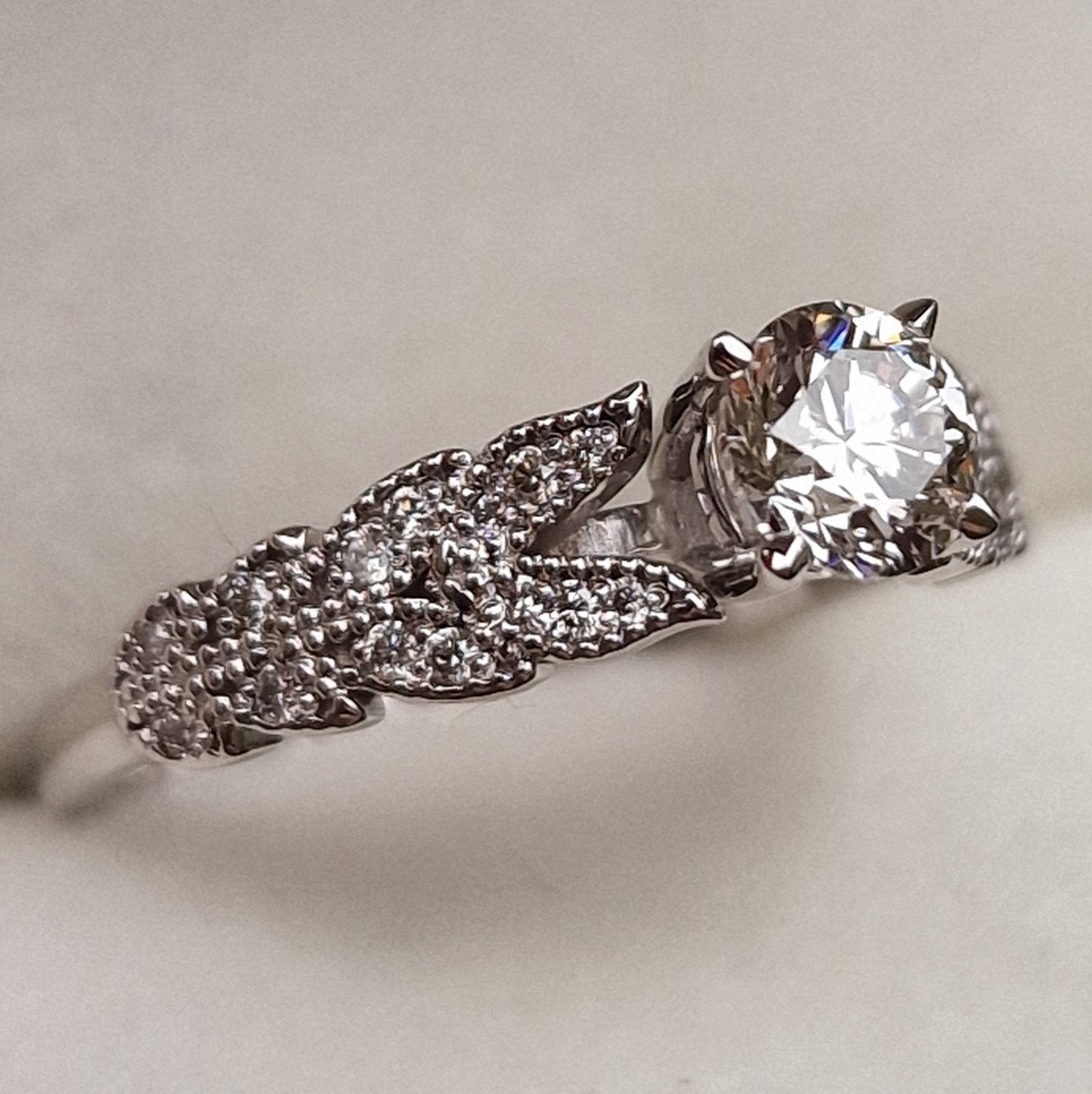 Кольцо Deimantas 98883681 16,5р 2,51гр 0,59ct. купить,NaN
