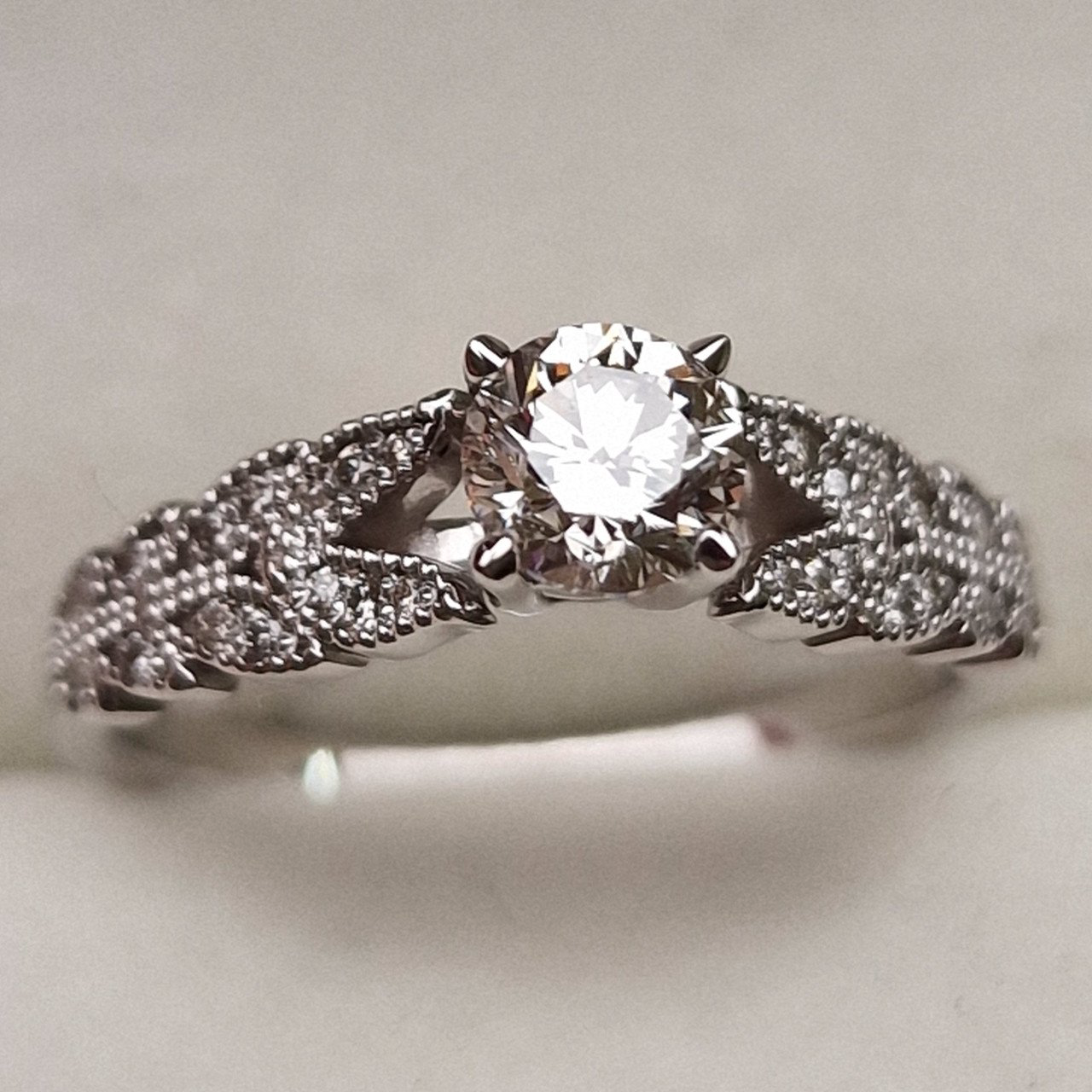 Кольцо Deimantas 98883681 16,5р 2,51гр 0,59ct. купить,NaN