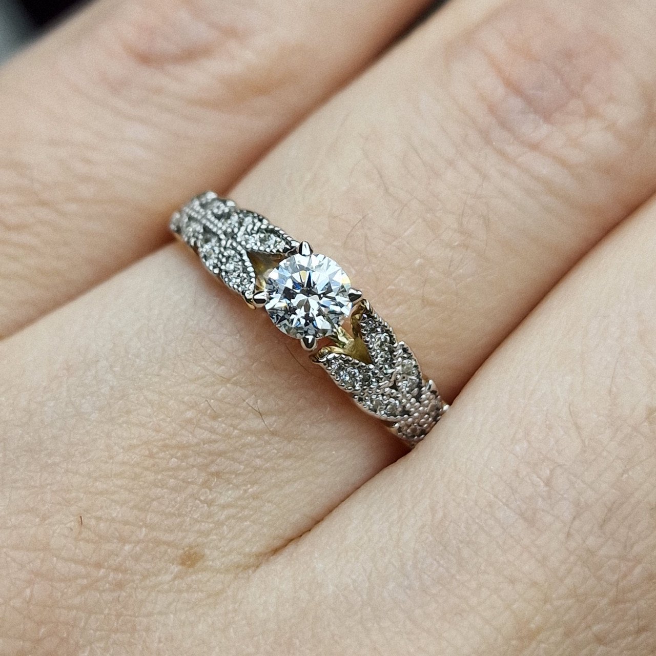 Кольцо Deimantas 98883706 17,5р 2,55гр 0,44ct. купить,NaN