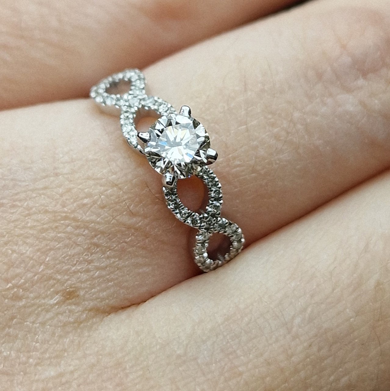 Кольцо Deimantas 98883795 17р 2,7гр 0,67ct. купить,NaN