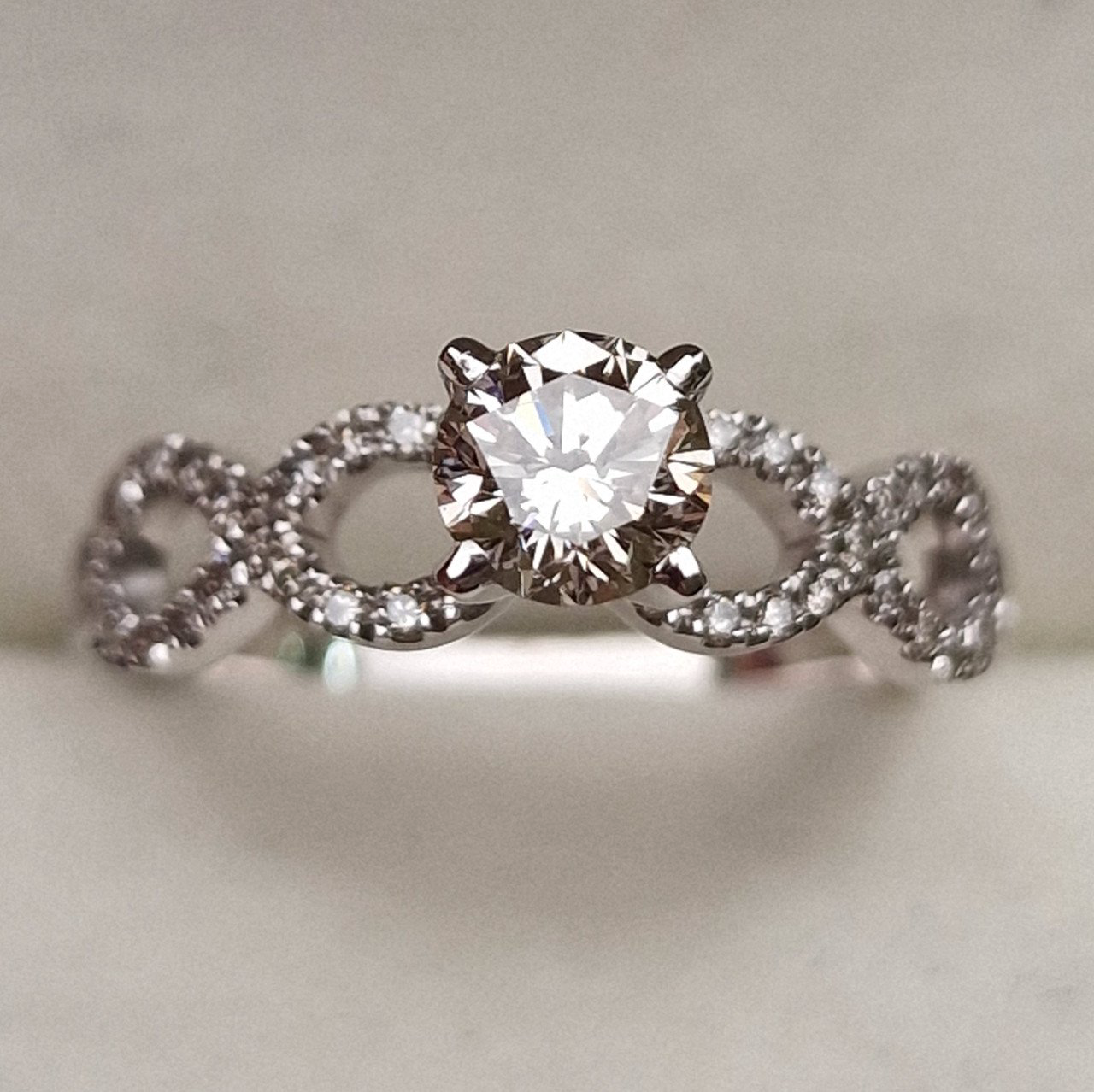 Кольцо Deimantas 98883795 17р 2,7гр 0,67ct. купить,NaN