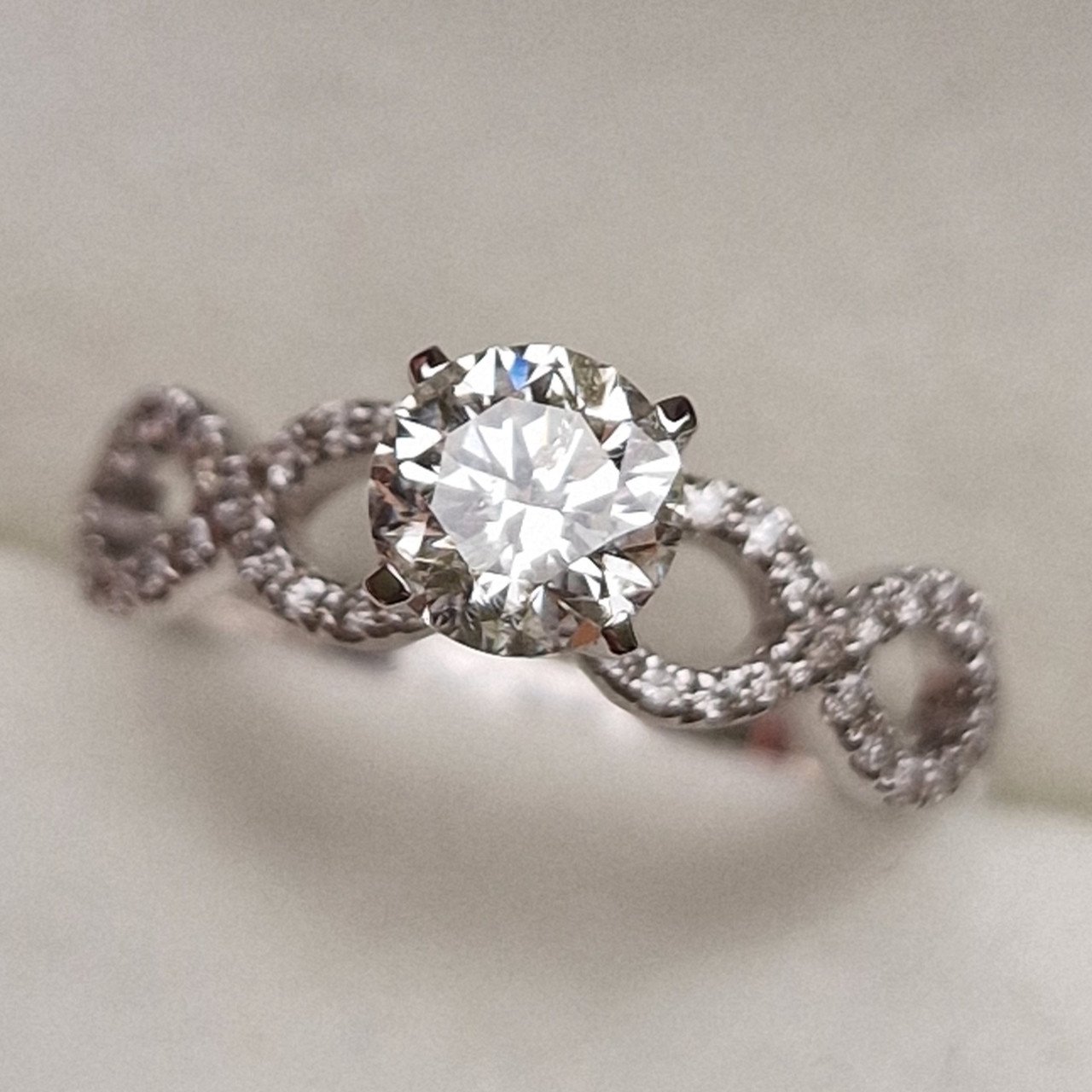 Кольцо Deimantas 98883802 16,5р 2,85гр 0,92ct. купить,NaN