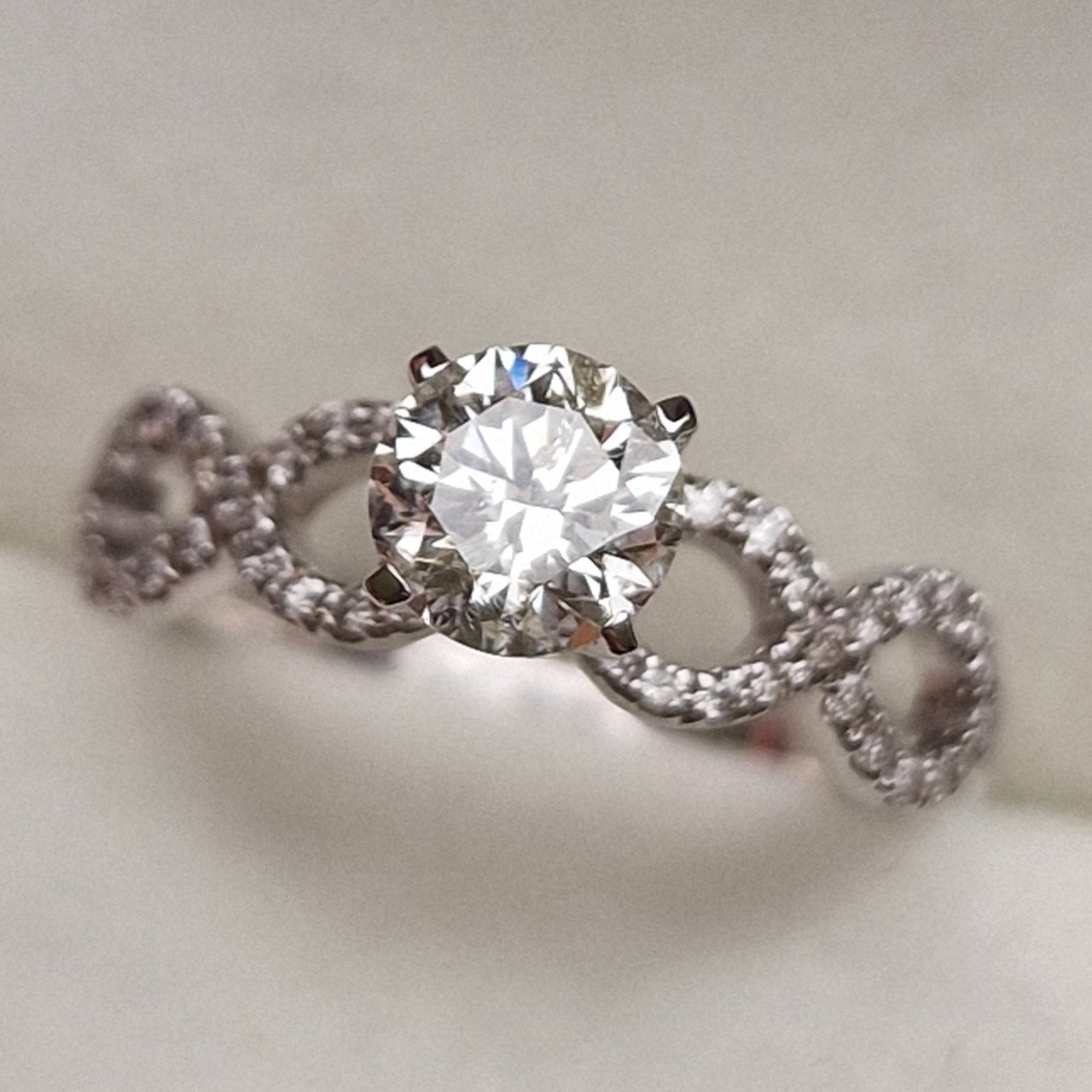 Кольцо Deimantas 98883802 16,5р 2,85гр 0,92ct. купить,NaN