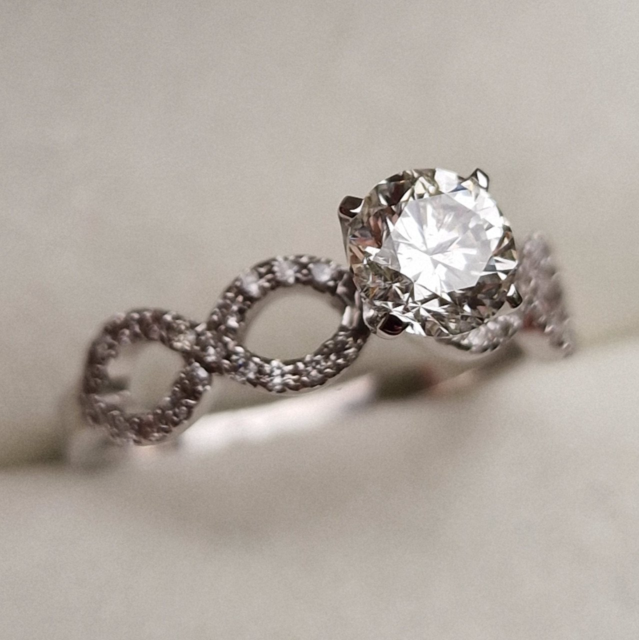 Кольцо Deimantas 98883802 16,5р 2,85гр 0,92ct. купить,NaN