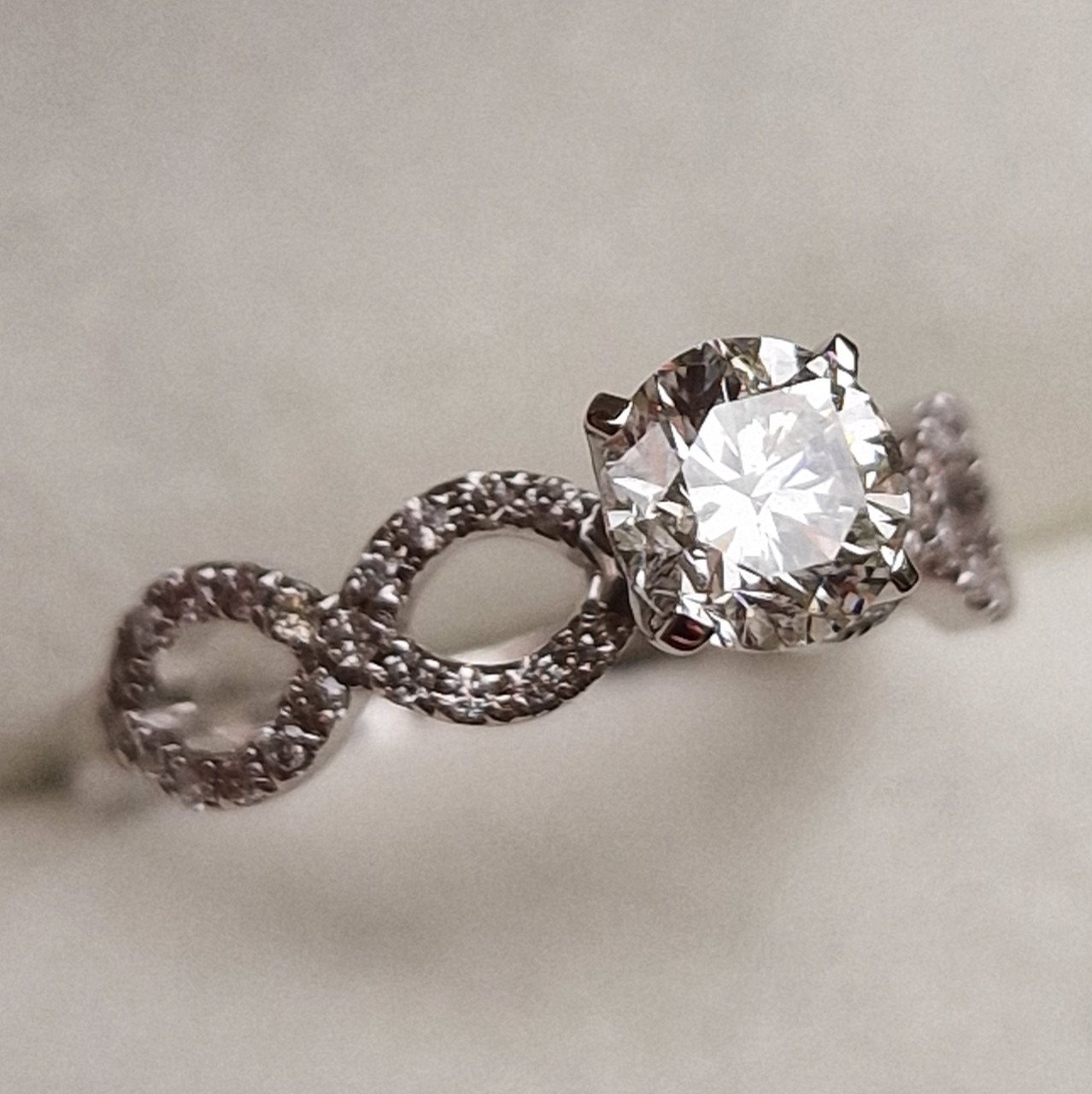 Кольцо Deimantas 98883802 16,5р 2,85гр 0,92ct. купить,NaN