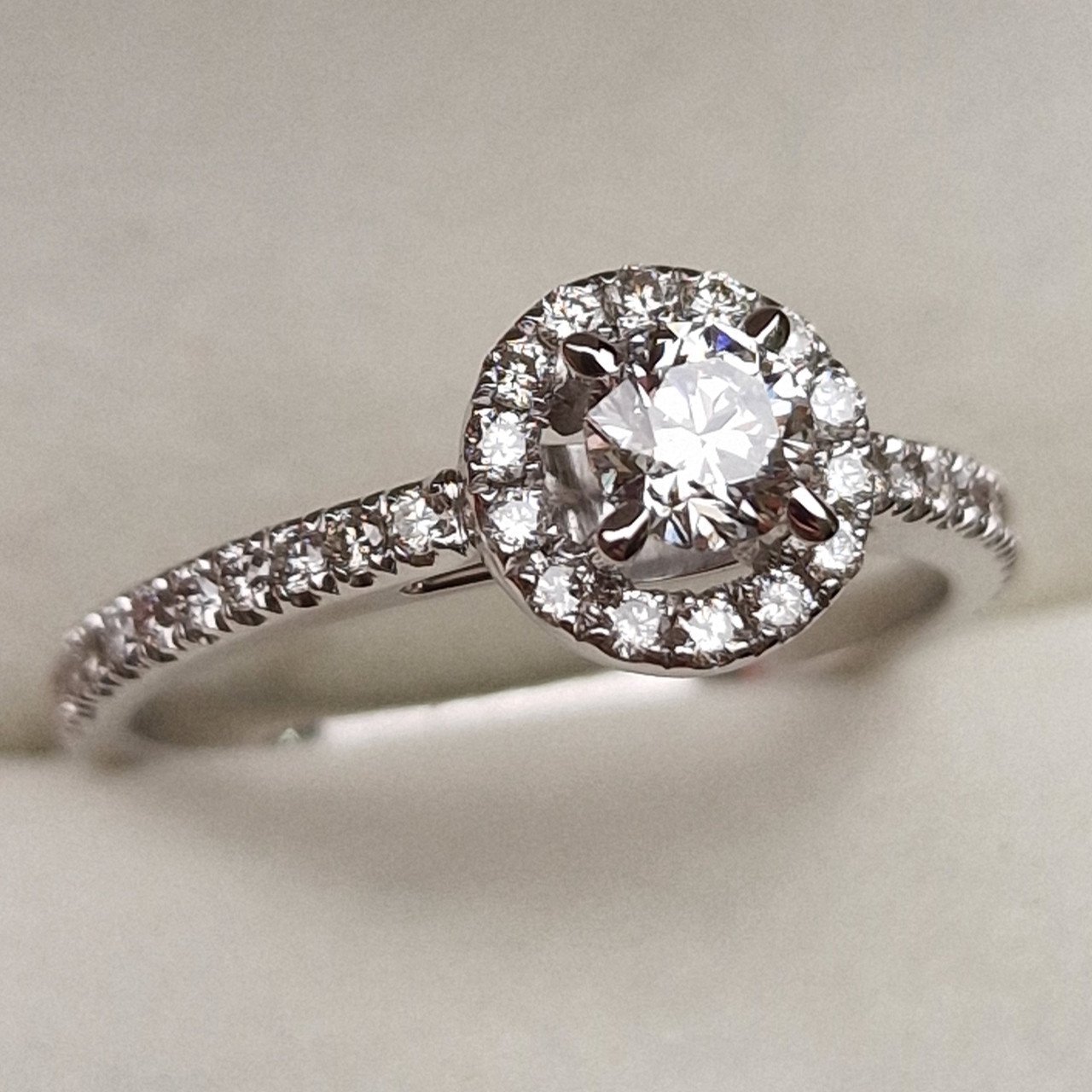 Кольца Deimantas 98883810 18р 3,05гр 0,80ct. купить,NaN