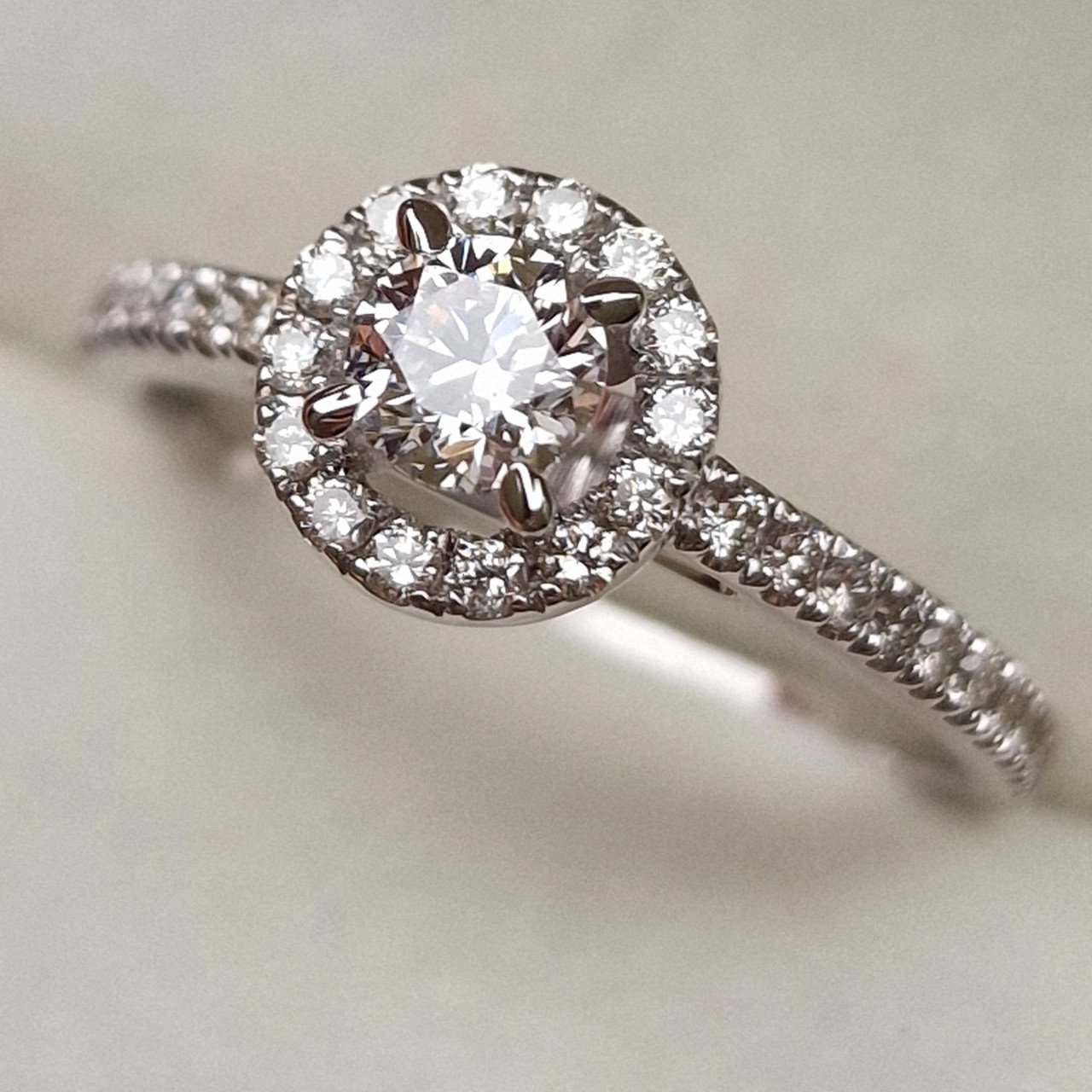 Кольца Deimantas 98883810 18р 3,05гр 0,80ct. купить,NaN