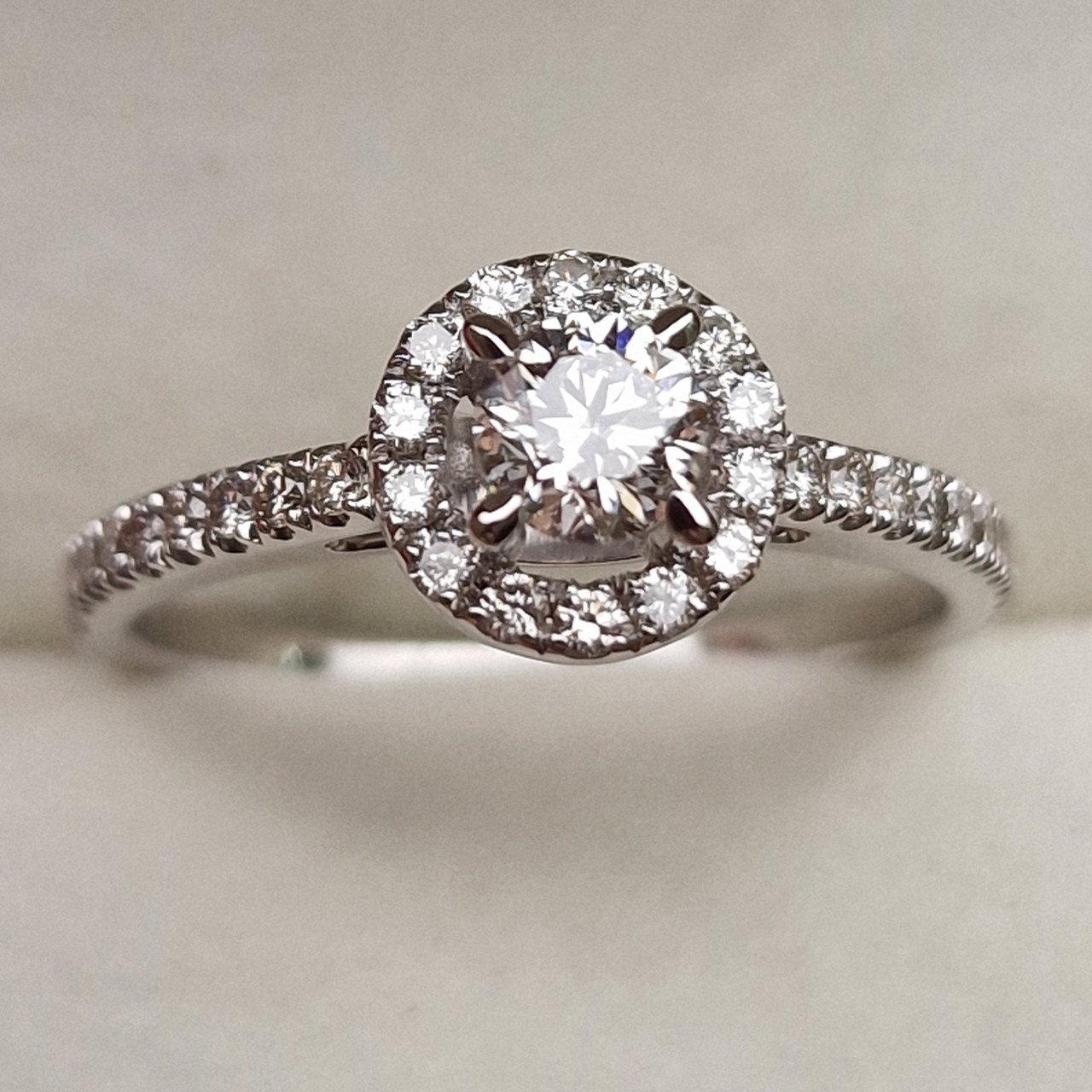 Кольца Deimantas 98883810 18р 3,05гр 0,80ct. купить,NaN