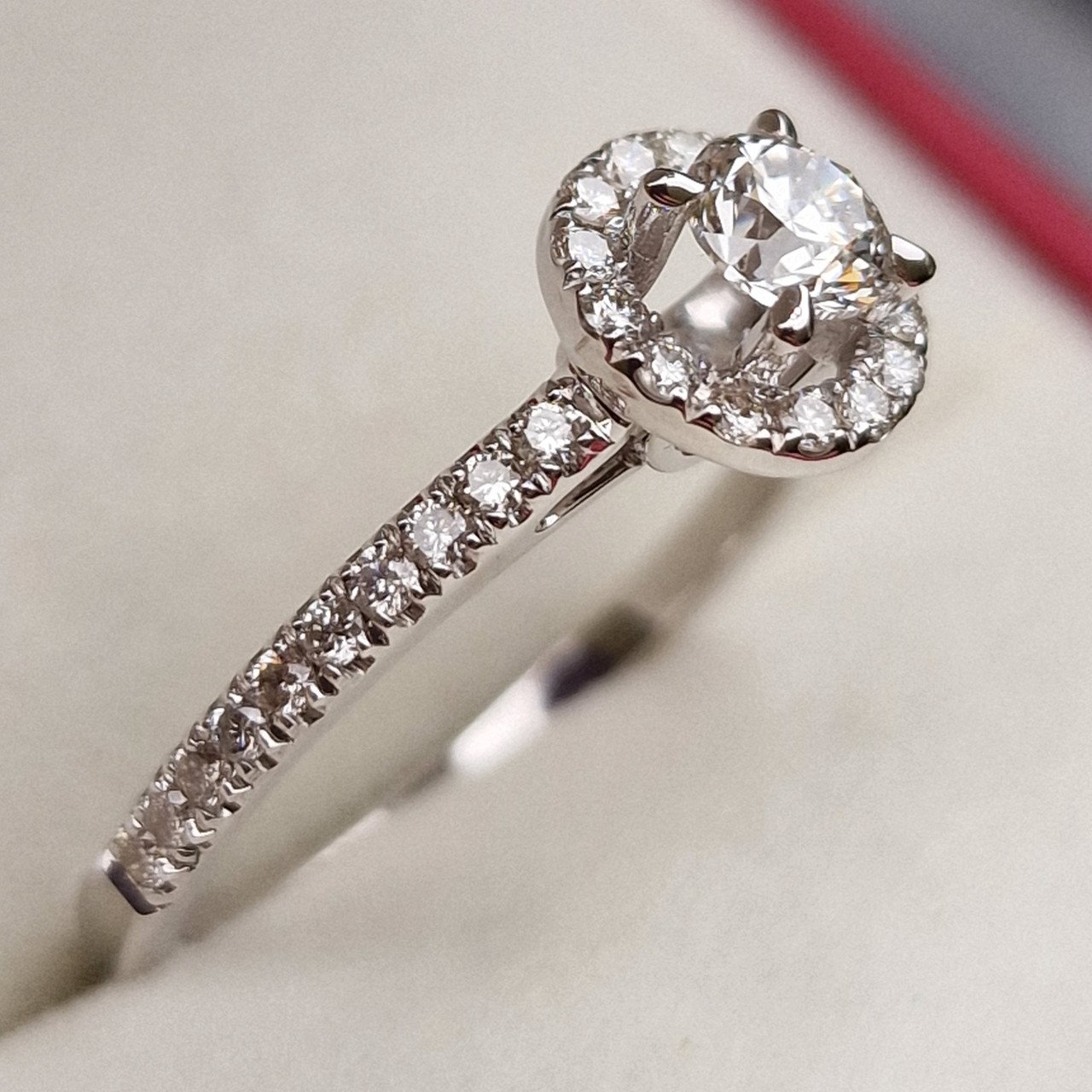 Кольца Deimantas 98883810 18р 3,05гр 0,80ct. купить,NaN