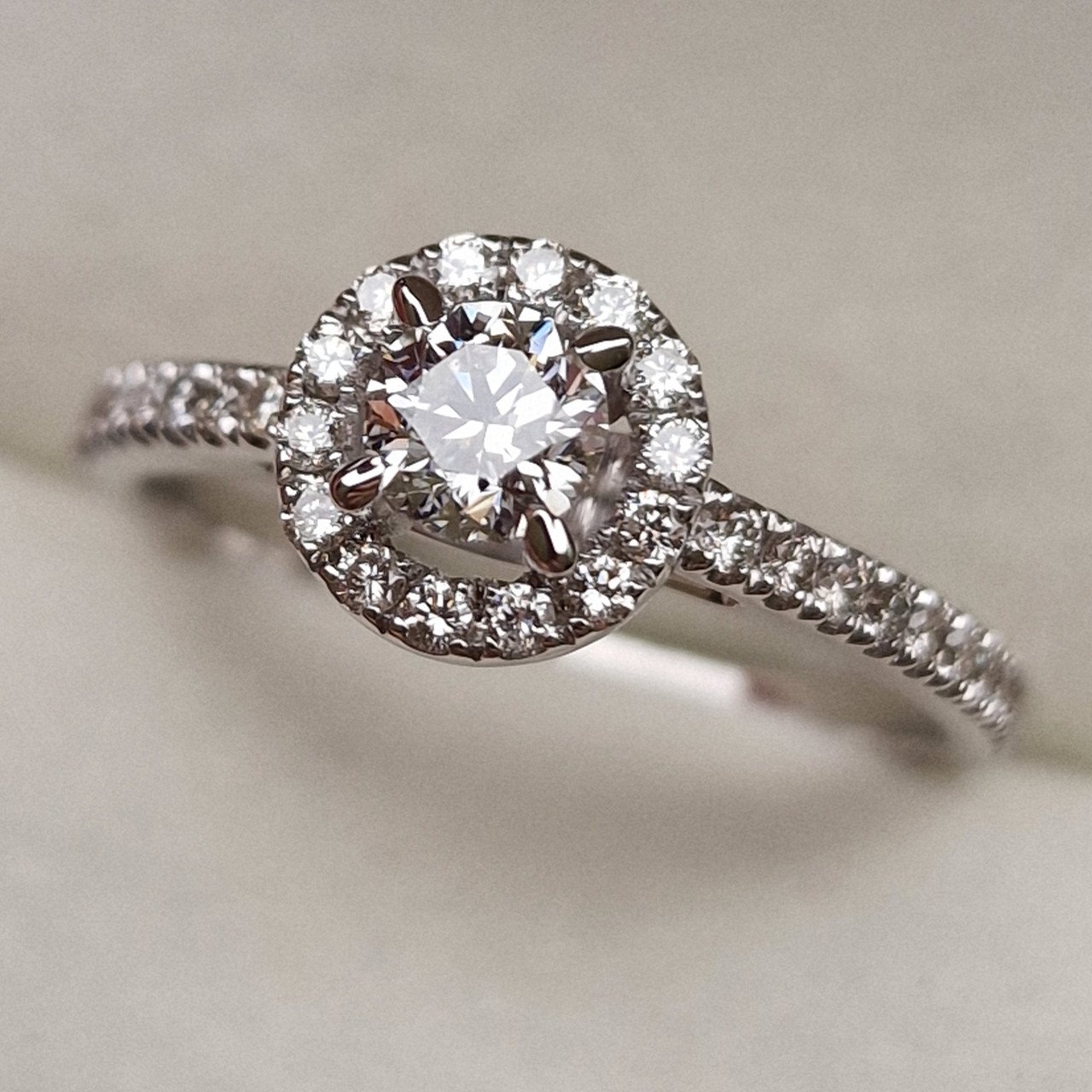 Кольца Deimantas 98883810 18р 3,05гр 0,80ct. купить,NaN