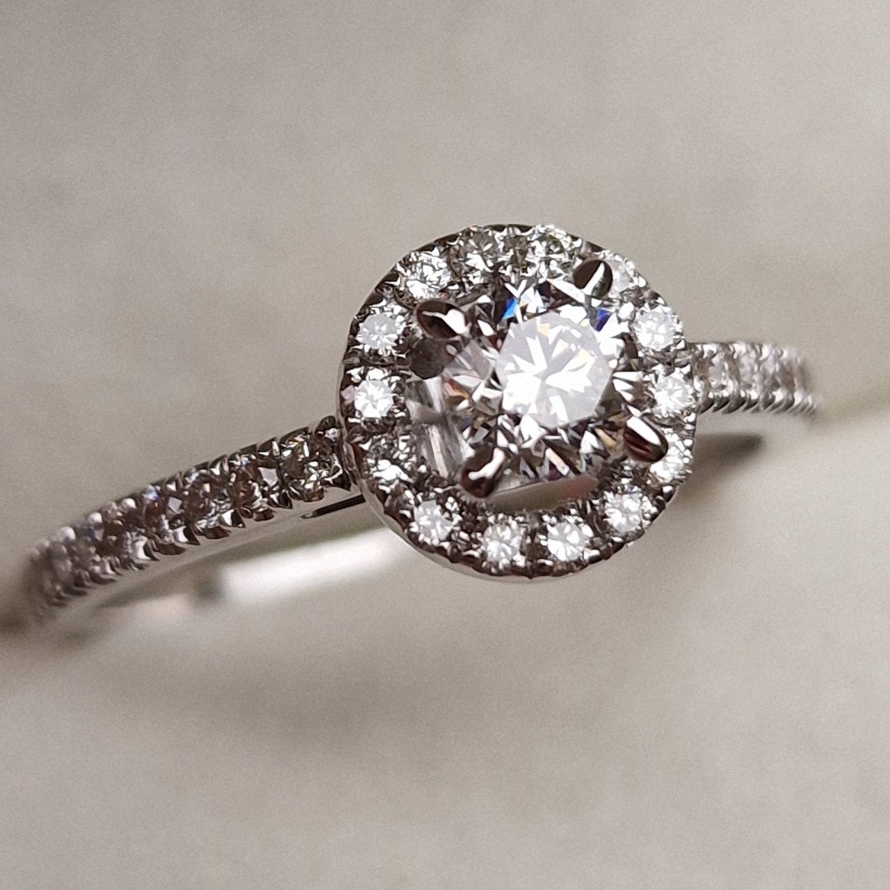 Кольца Deimantas 98883810 18р 3,05гр 0,80ct. купить,NaN