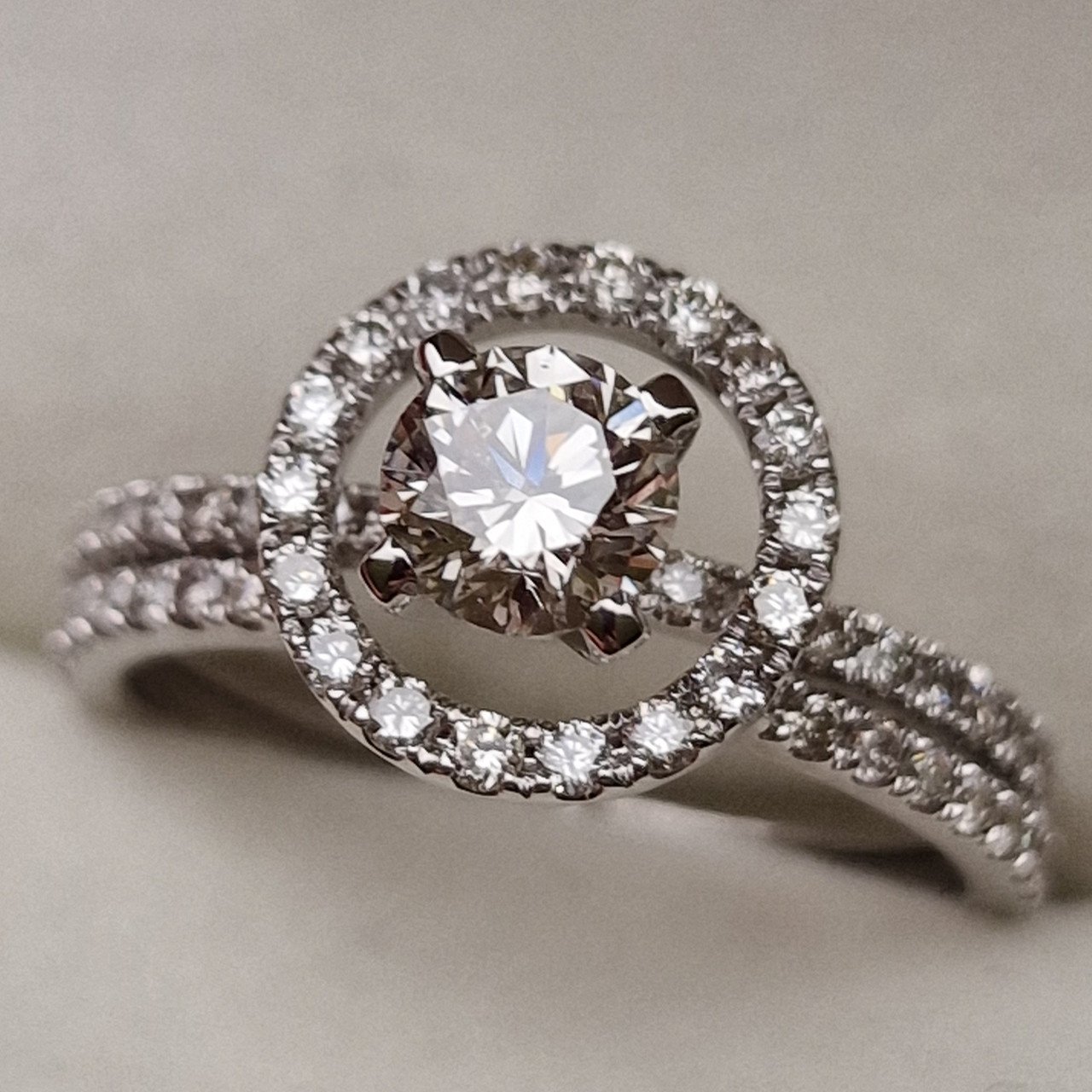 Кольцо Deimantas 98883833 17р 3,54гр 1,06ct. купить,NaN
