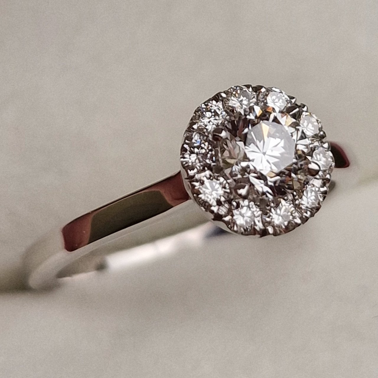 Кольцо Deimantas 98883818 16,5р 2,57гр 0,65ct. купить,NaN