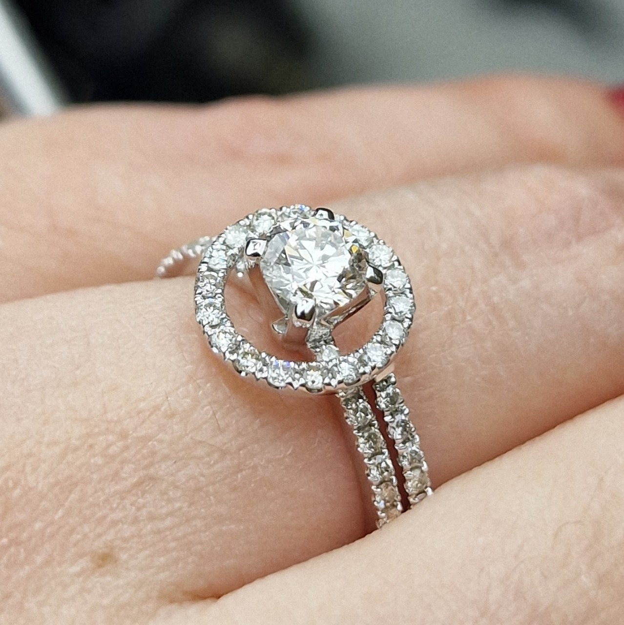 Кольцо Deimantas 98883833 17р 3,54гр 1,06ct. купить,NaN