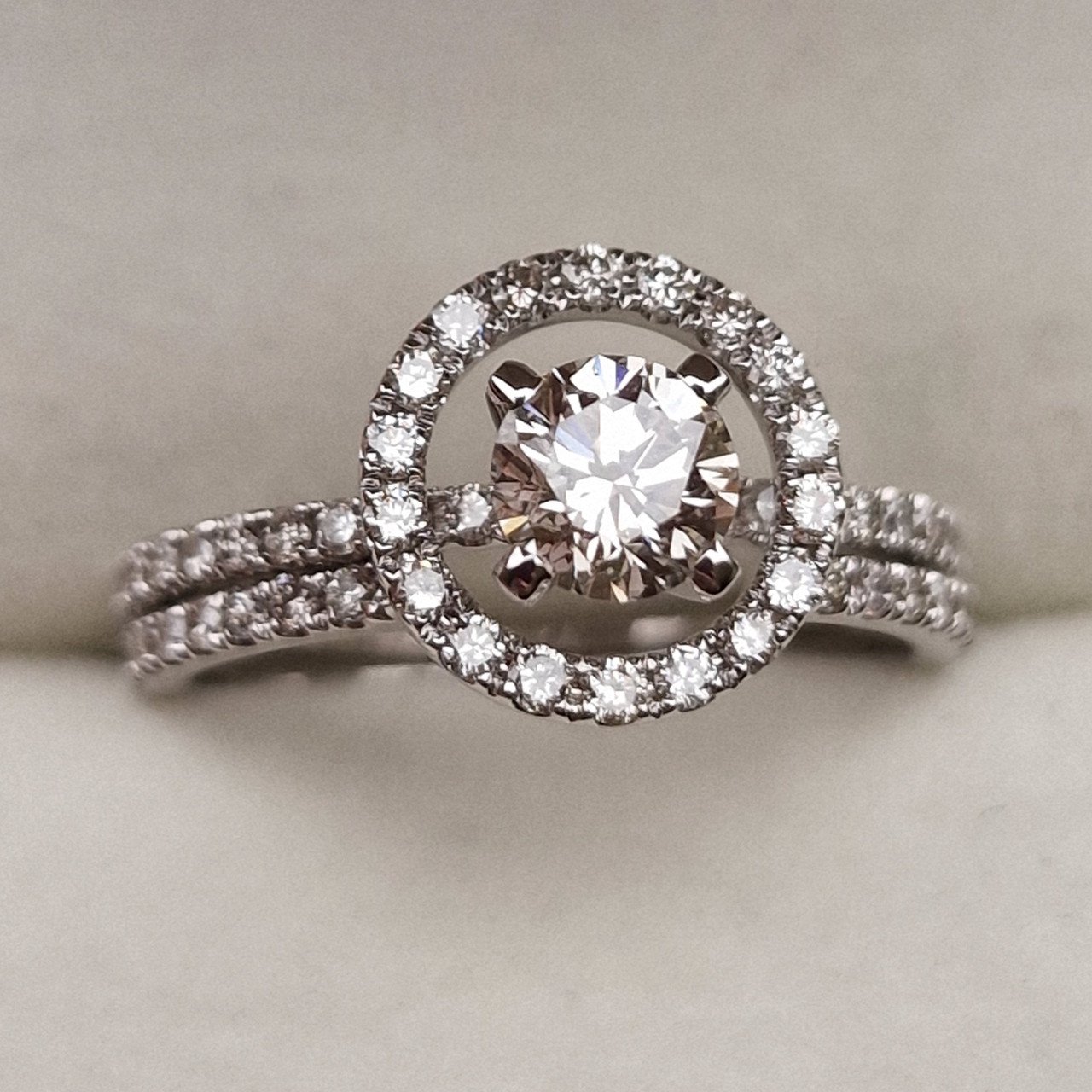 Кольцо Deimantas 98883833 17р 3,54гр 1,06ct. купить,NaN
