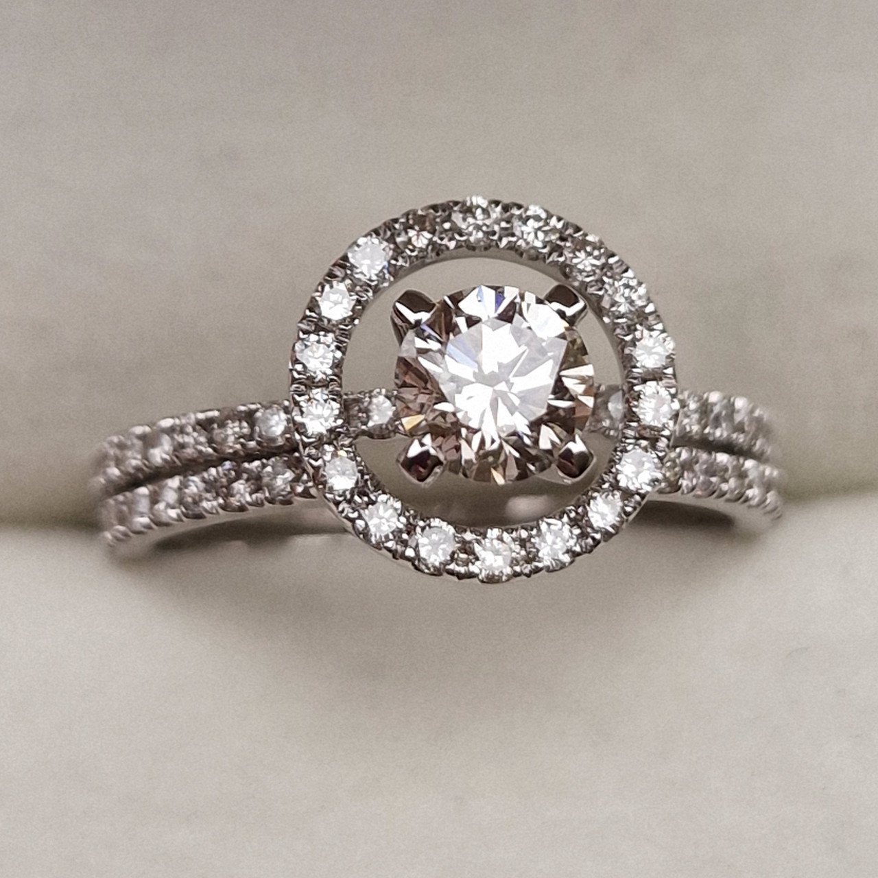 Кольцо Deimantas 98883833 17р 3,54гр 1,06ct. купить,NaN