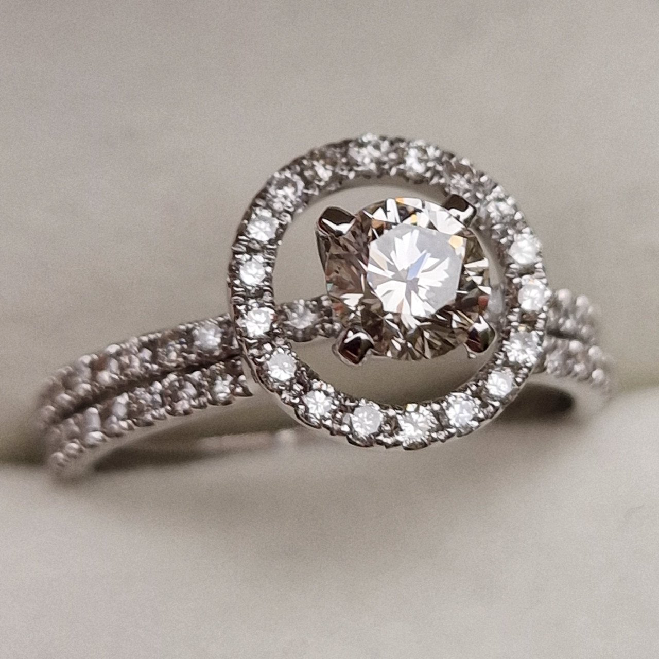 Кольцо Deimantas 98883833 17р 3,54гр 1,06ct. купить,NaN