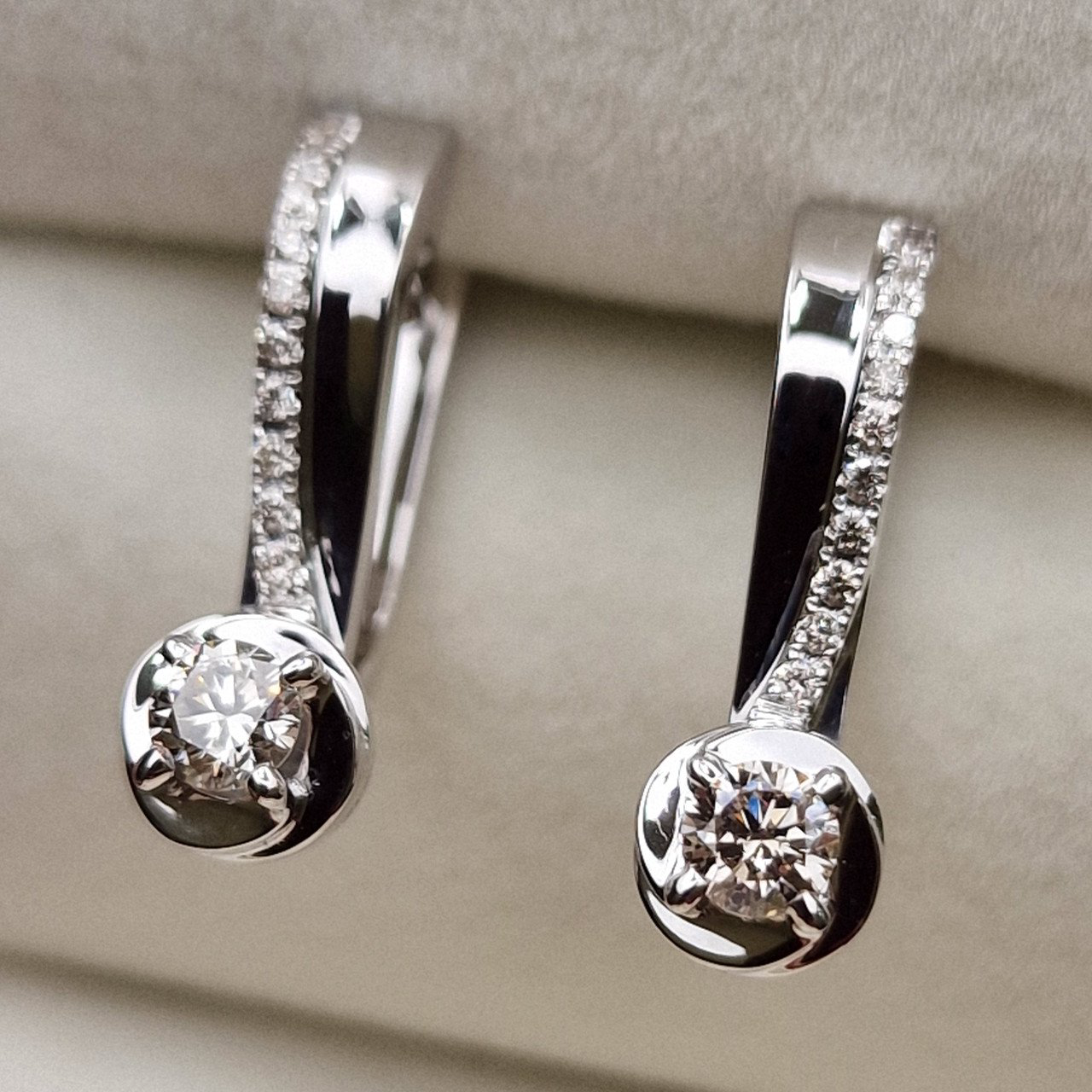 Серьги Deimantas 98882889 6,39гр 0,59ct. купить,NaN