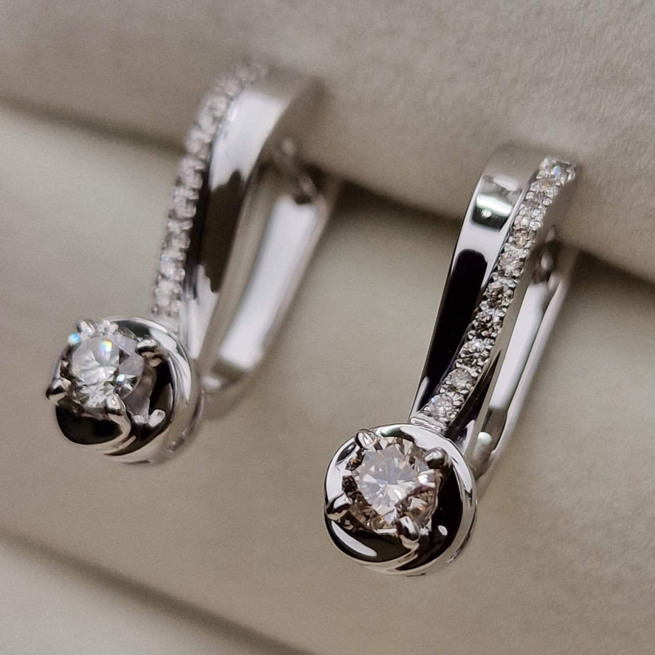 Серьги Deimantas 98882889 6,39гр 0,59ct. купить,NaN