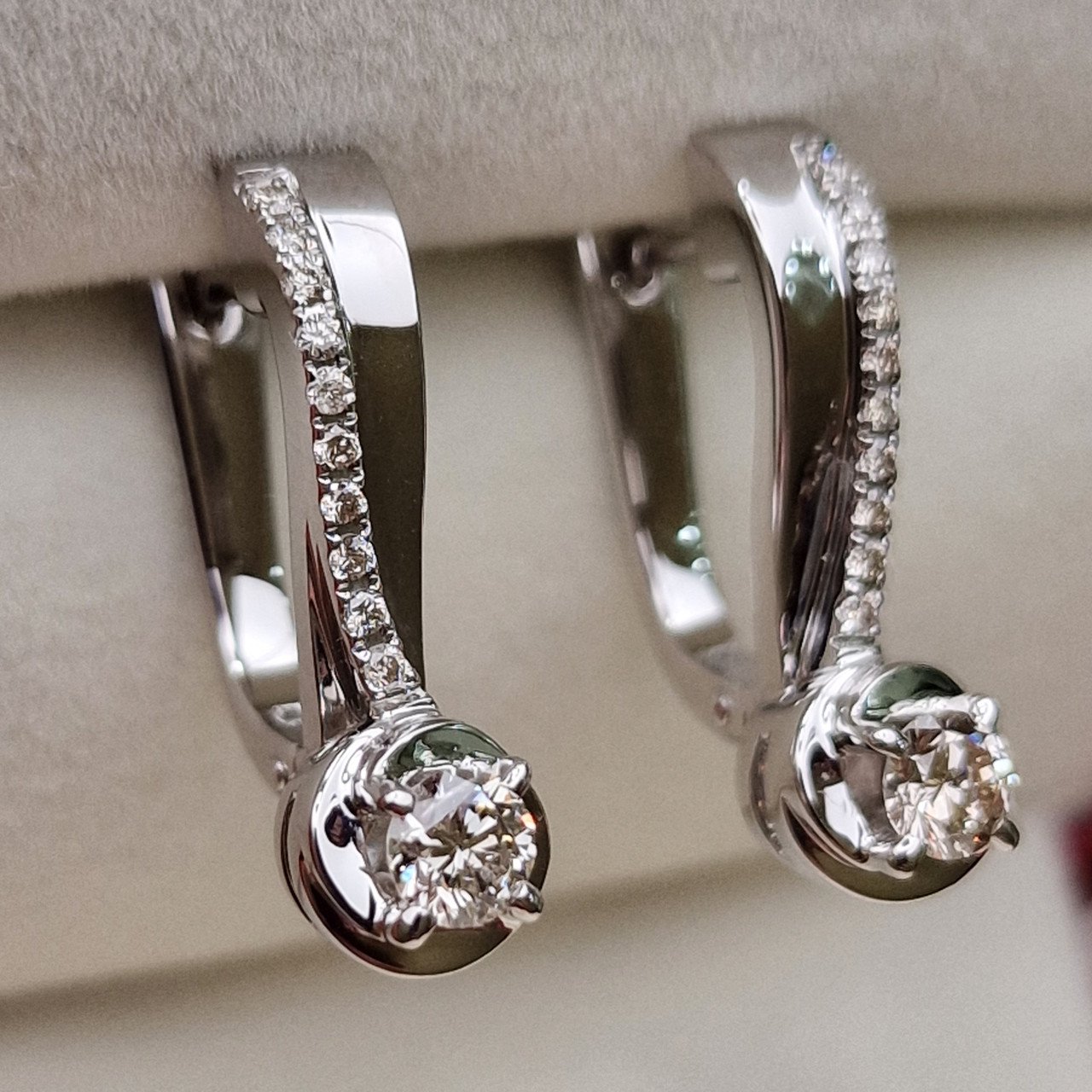 Серьги Deimantas 98882889 6,39гр 0,59ct. купить,NaN