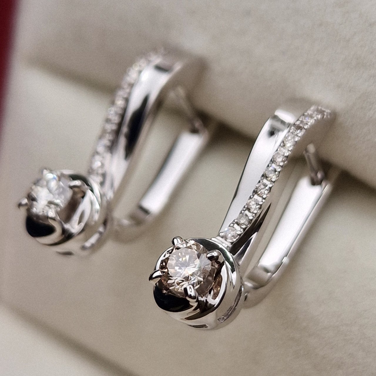 Серьги Deimantas 98882889 6,39гр 0,59ct. купить,NaN