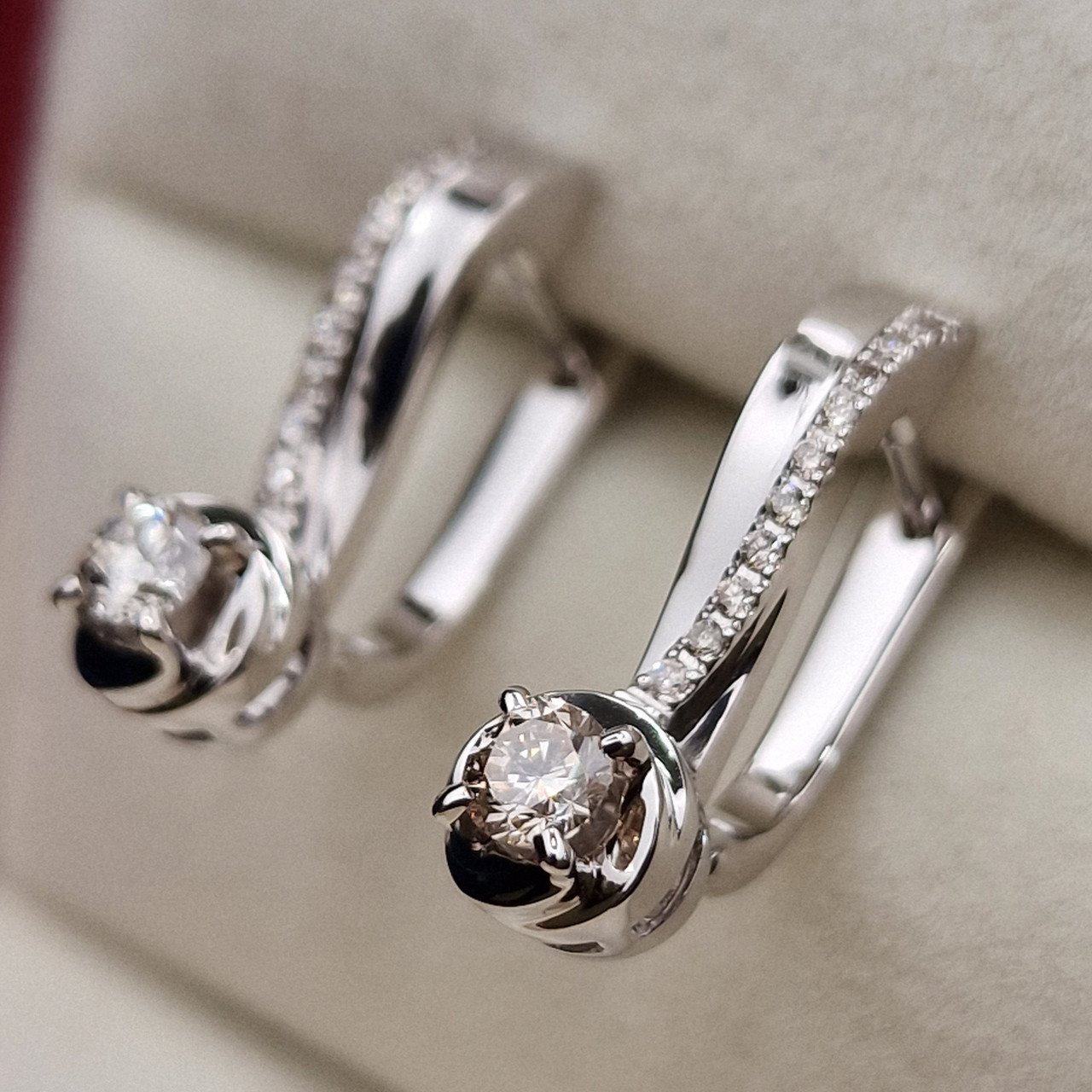 Серьги Deimantas 98882889 6,39гр 0,59ct. купить,NaN