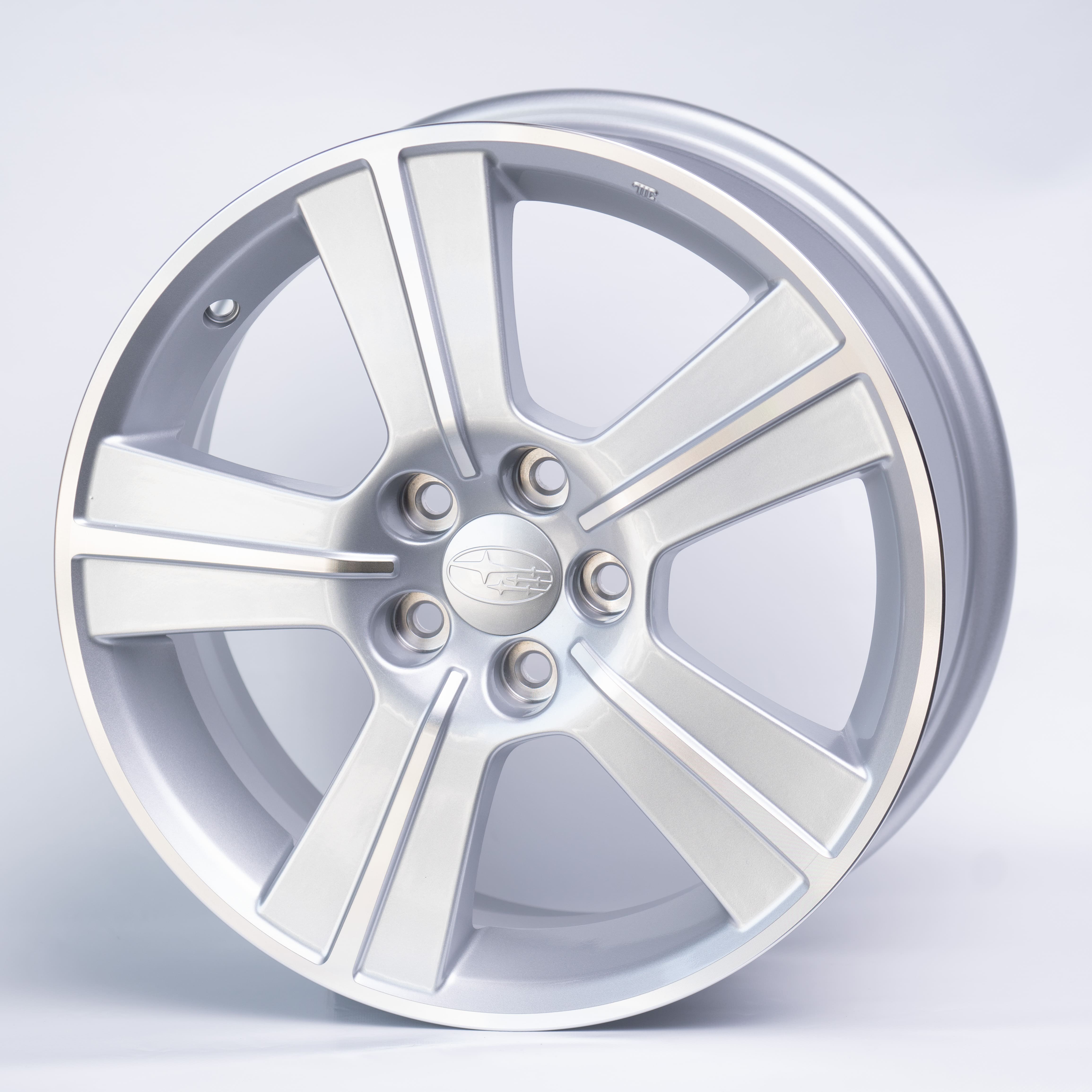 Комплект дисков Rimax W1341  5x100 R16x6,5 CB56,1 ET48 machined -silver купить,NaN