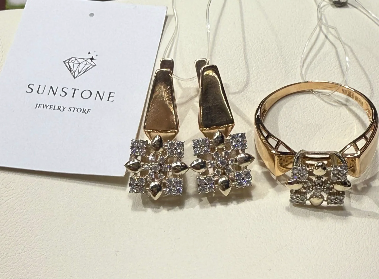 Комплект Sunstone S895 19.5р 7.7гр золото 585 купить,550000