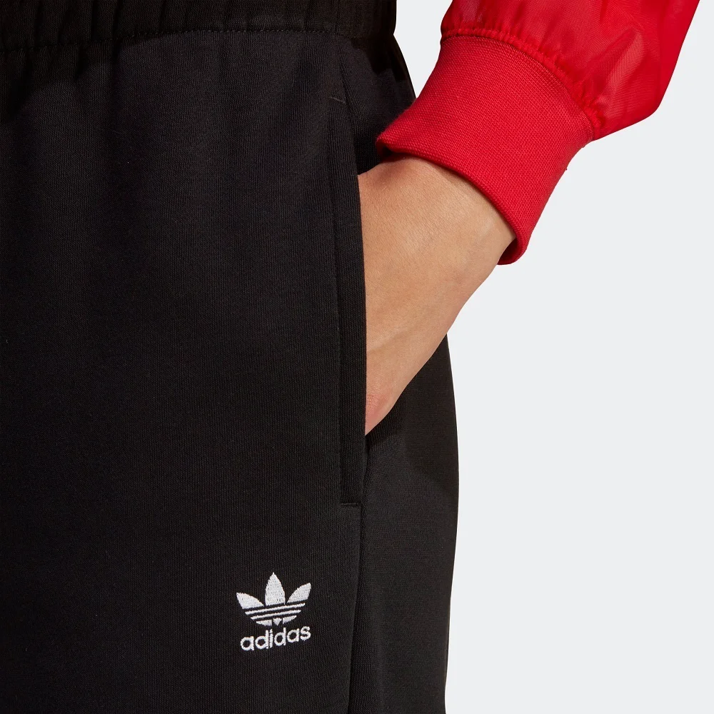 Брюки женские Adidas IA6437 черные S - ForteMarket Брюки женские Adidas IA6437 черные S купить,0