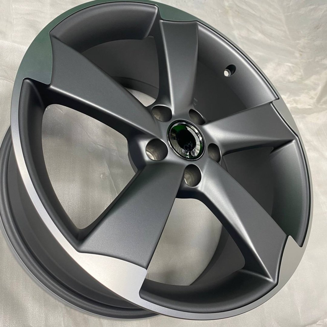 DIVAD BK5931 8x18/5x112 D66.6 ET35 4 диска серебристый, серый купить,NaN