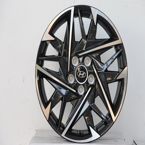 HHY020 7.5x18/5x114.3 D67.1 ET50 4 диска черный, серебристый купить,NaN