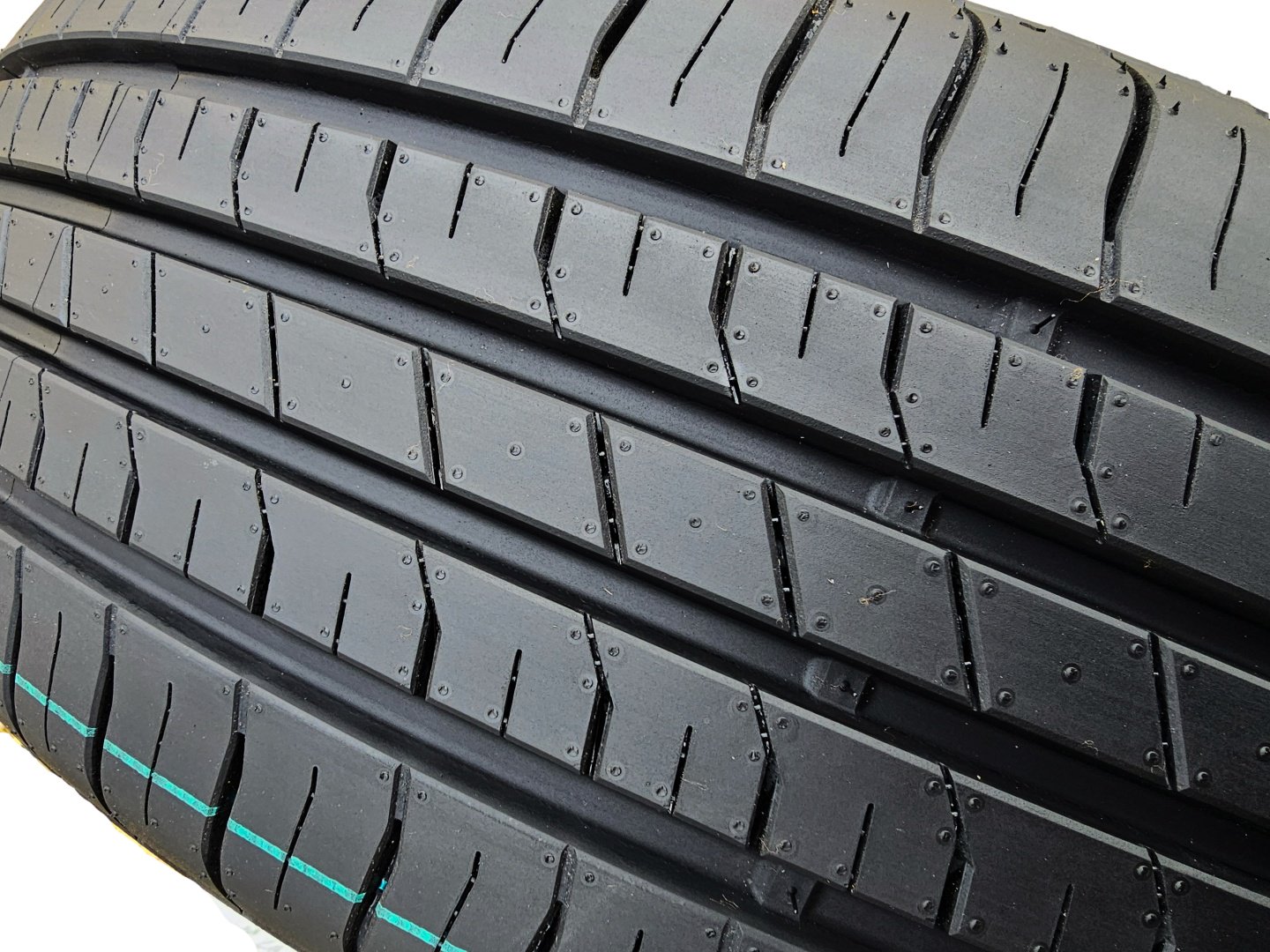 Triangle Effex SUV TS601 225/60 R18 104 W купить,NaN