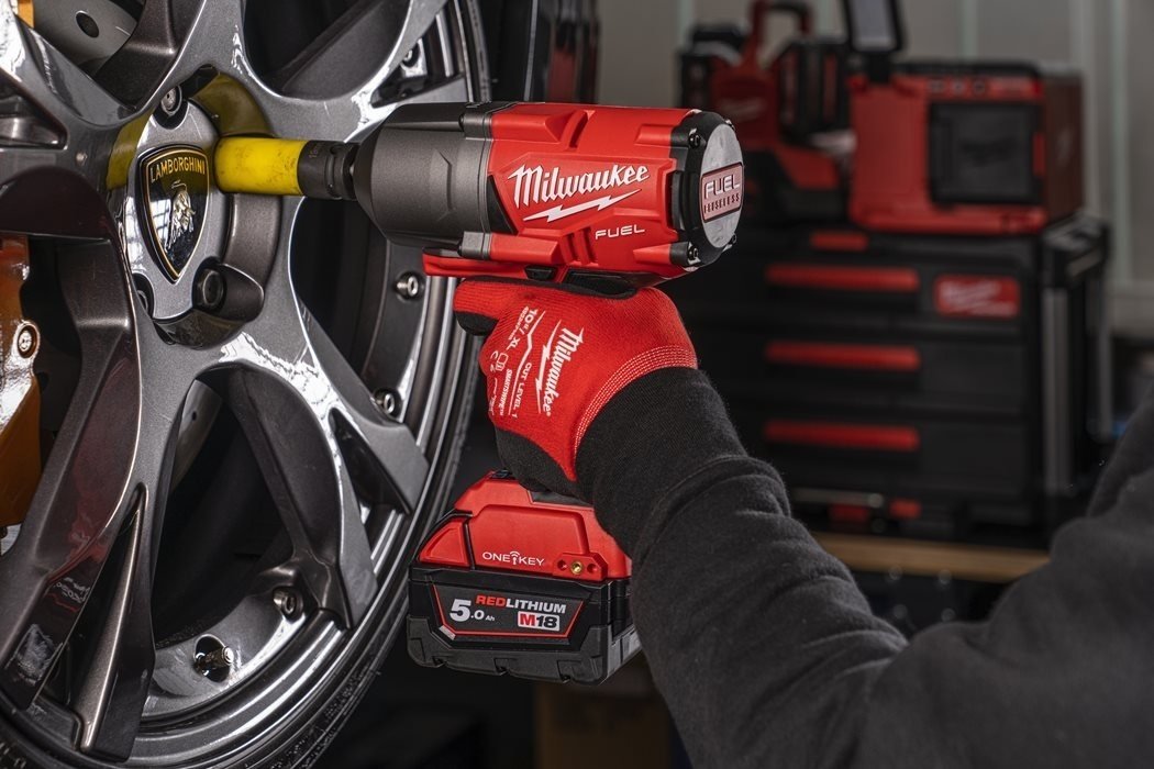 Milwaukee гайковерт M18 ONEFHIWF12-0X ONE-KEY FUEL 1/2" (4933459726) + M18 B5 (4932430483) + М12-18С (4932352959) 18 В купить,NaN