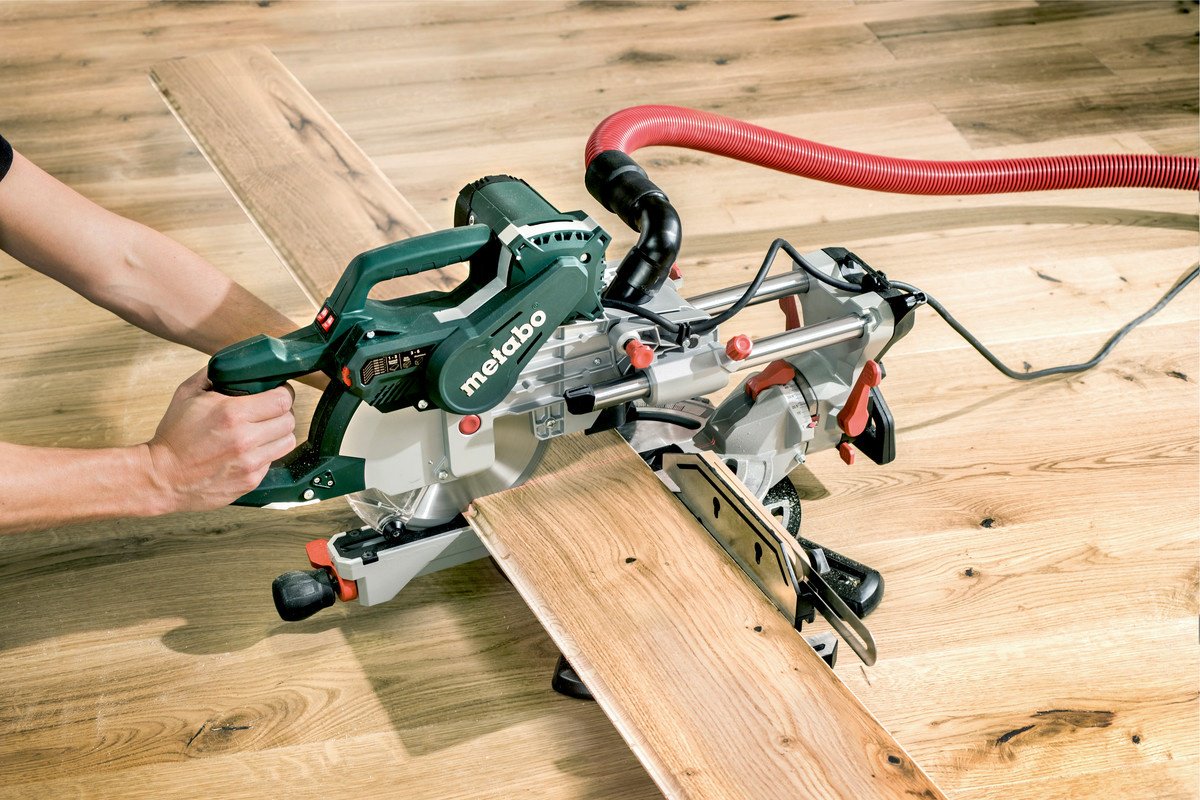Пила торцовочная Metabo 612216000 купить,NaN