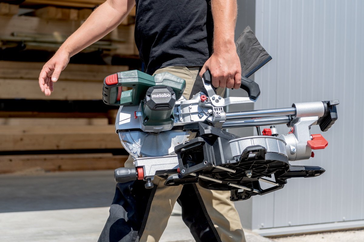 Пила торцовочная Metabo KGS 18 LTX BL 216 (614216850) купить,NaN