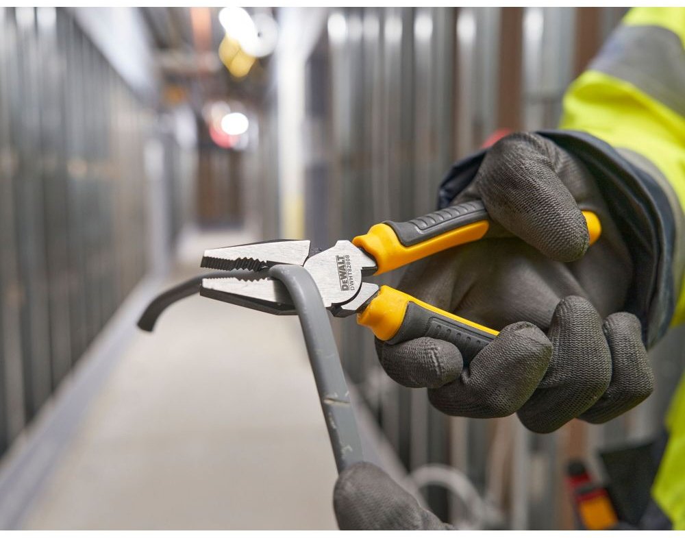Плоскогубцы DeWALT DWHT82808-0, 160 мм купить,NaN