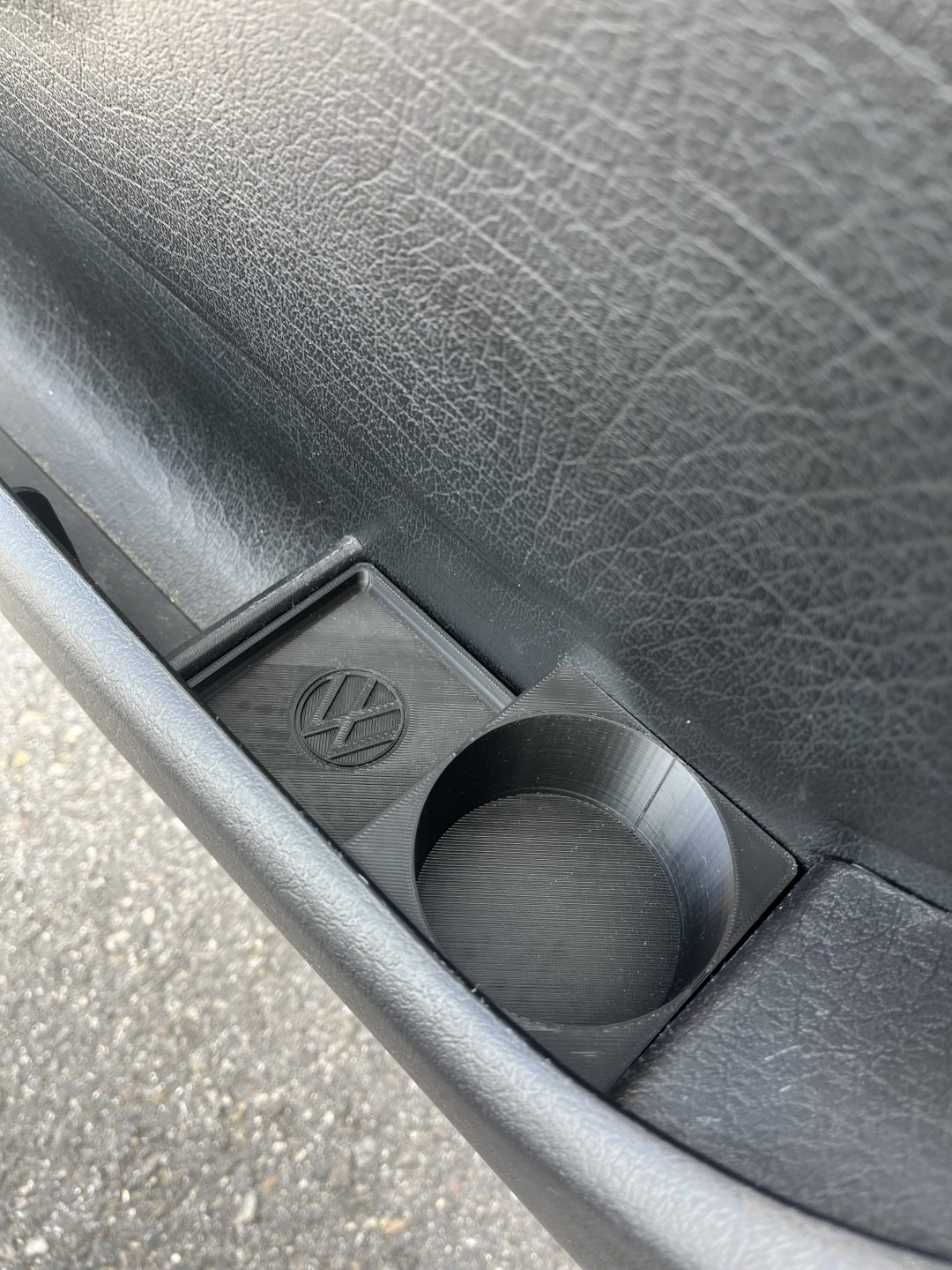 VW Golf3 подстаканник правый