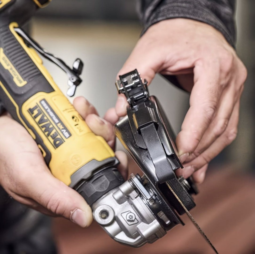 Шлифмашина угловая DeWALT Dewalt dcg404N купить,NaN