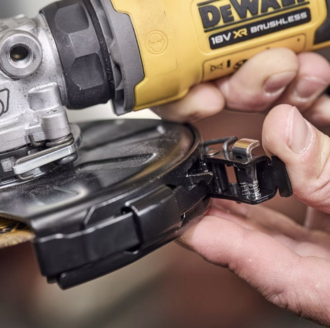 Шлифмашина угловая DeWALT Dewalt dcg404N купить,NaN