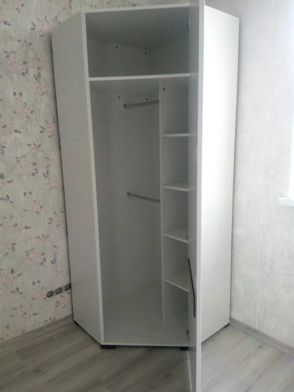 Распашной шкаф BRW Брест Ацтека SZFN1D/21/10, 84.5x210х84.5 см, белый - ForteMarket Распашной шкаф BRW Брест Ацтека SZFN1D/21/10, 84.5x210х84.5 см, белый купить,NaN