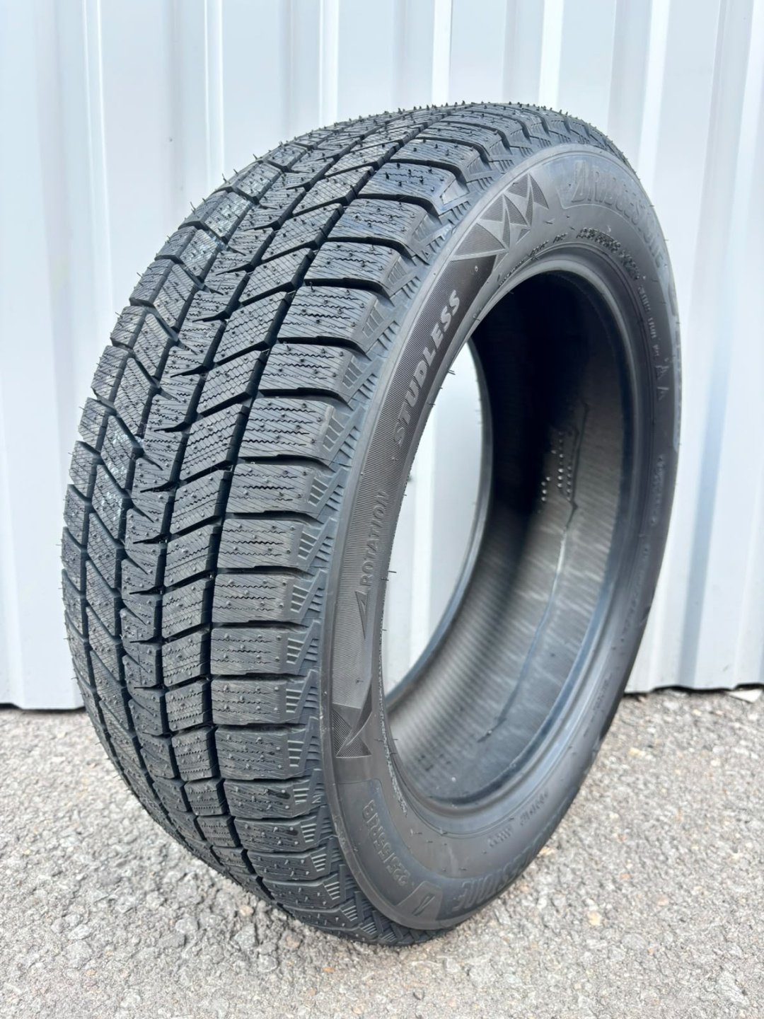 Bridgestone BLIZZAK ICEPEAK XL 235/65 R17 108 T без шипов купить,NaN