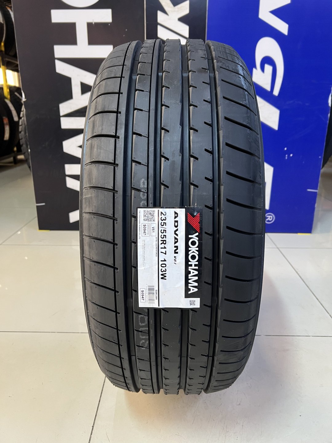 Yokohama 2026 Advan V61 235/55 R17 103 W без шипов купить,NaN
