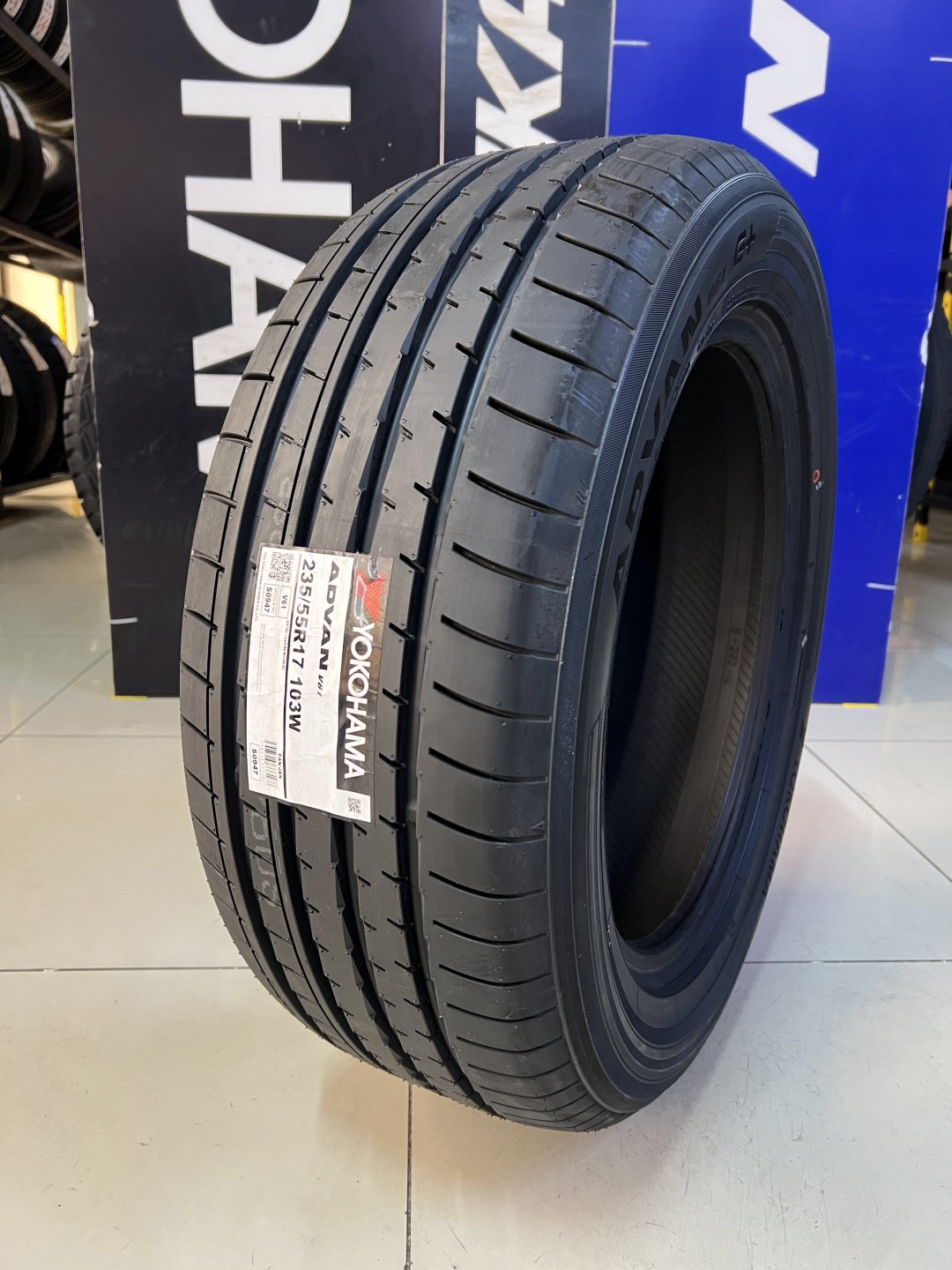 Yokohama 2026 Advan V61 235/55 R17 103 W без шипов купить,NaN