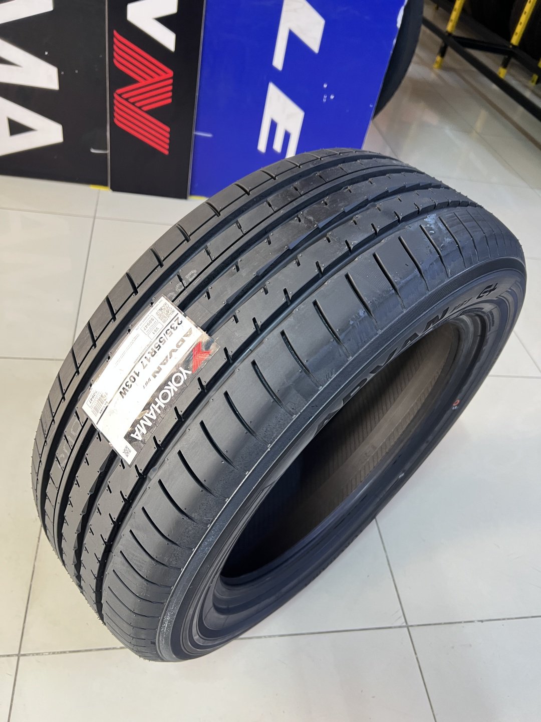 Yokohama 2026 Advan V61 235/55 R17 103 W без шипов купить,NaN