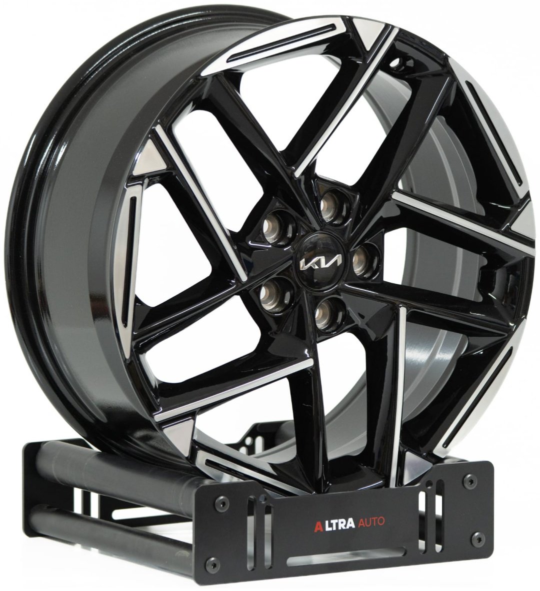 Kipardo H3537F 8x18/5x114.3 D67.1 ET56 4 диска серебристый, черный купить,NaN
